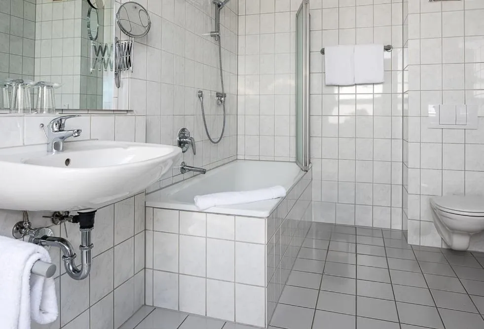 Bathroom in Hotel Residenz Limburgerhof