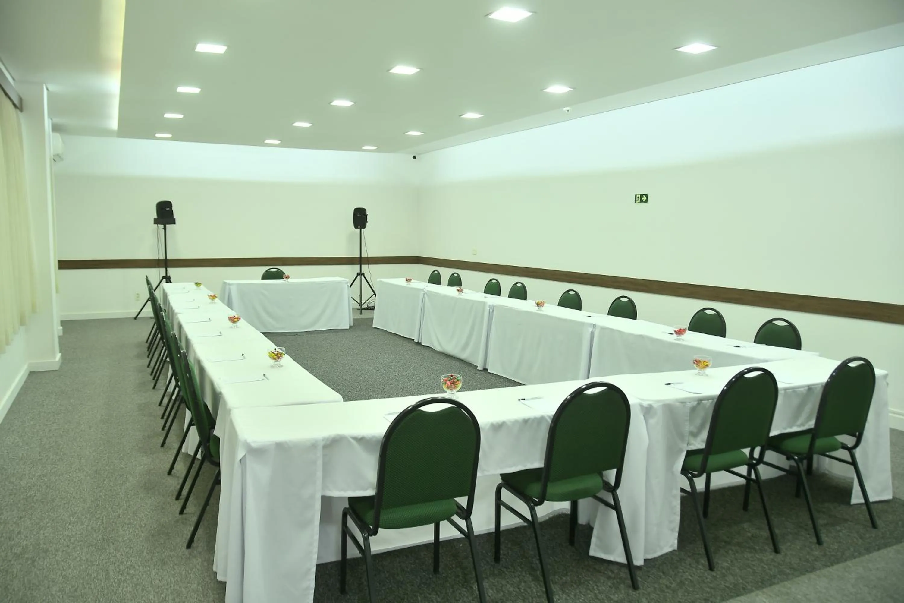 Meeting/conference room in Hotel Araraquara By Mercure