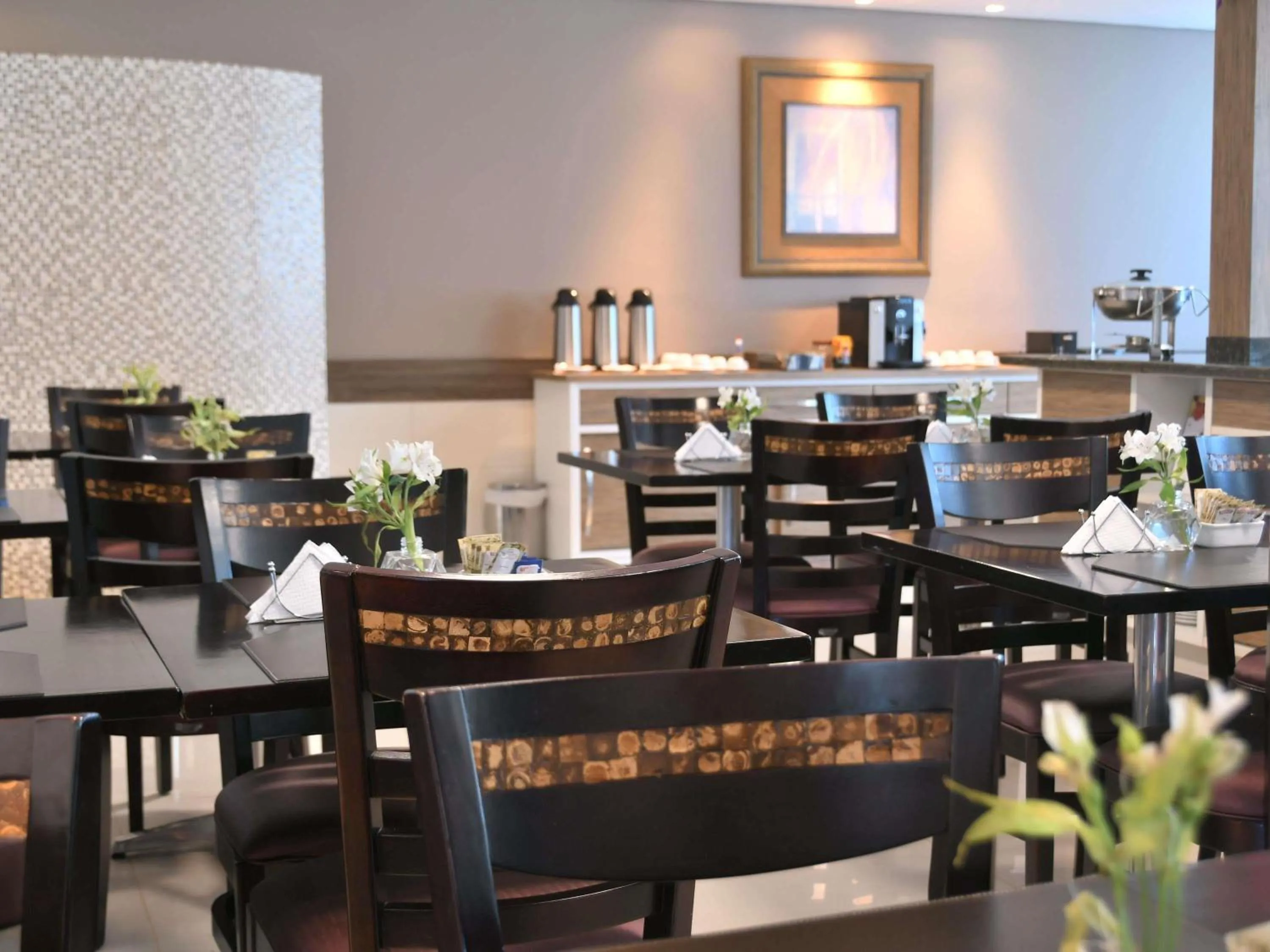 Restaurant/places to eat in Hotel Araraquara By Mercure