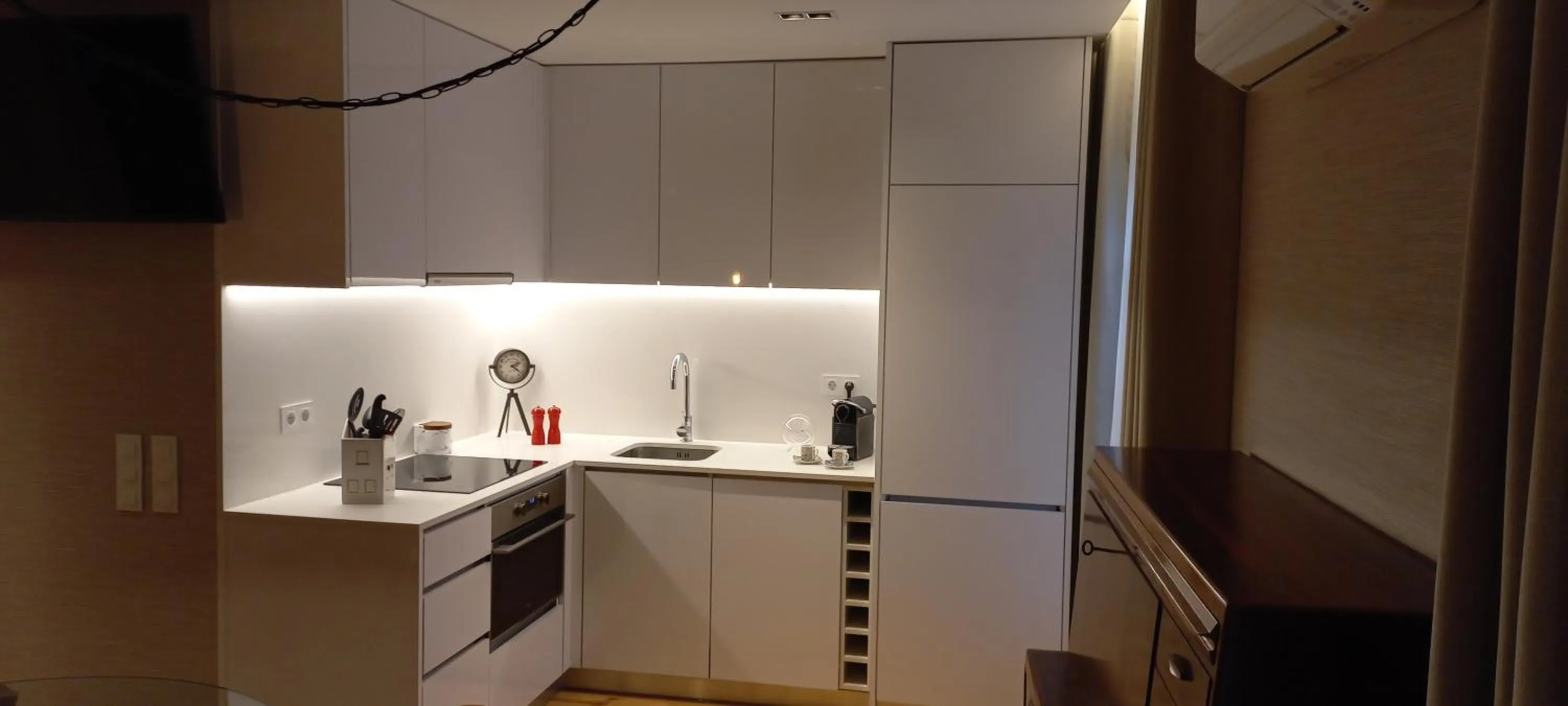 Kitchen or kitchenette in Casas do Porto - Ribeira Apartments