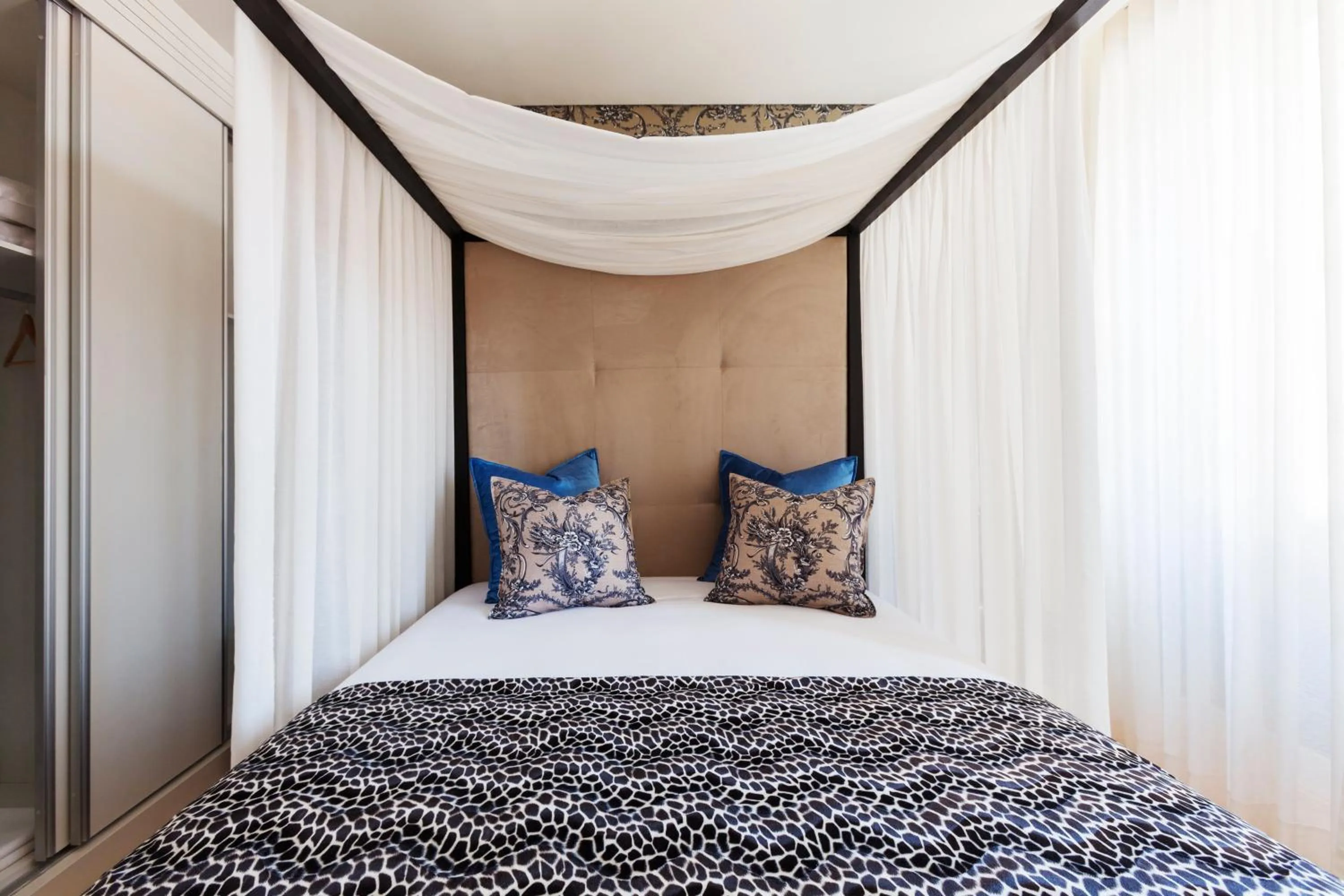 Bed in Casas do Porto - Ribeira Apartments