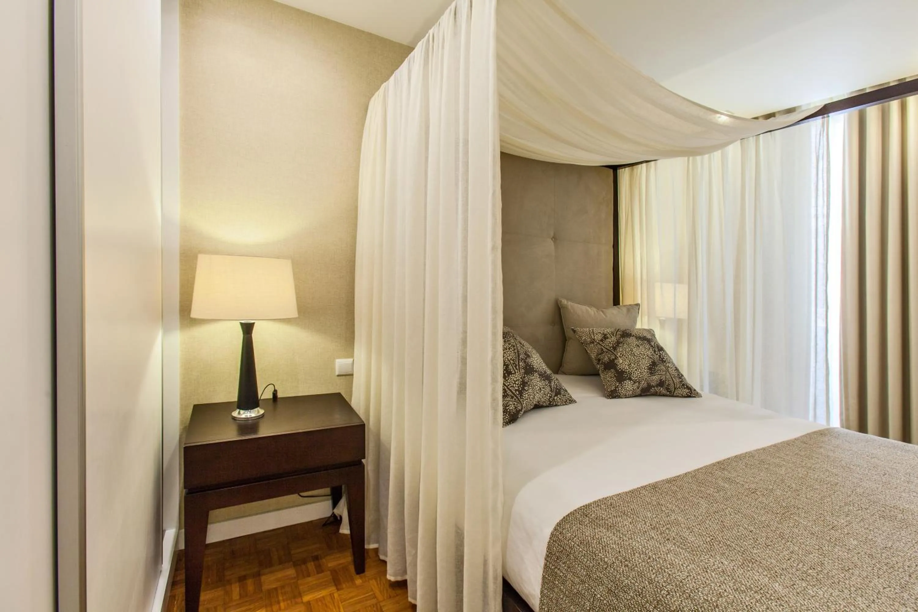 Bedroom, Bed in Casas do Porto - Ribeira Apartments