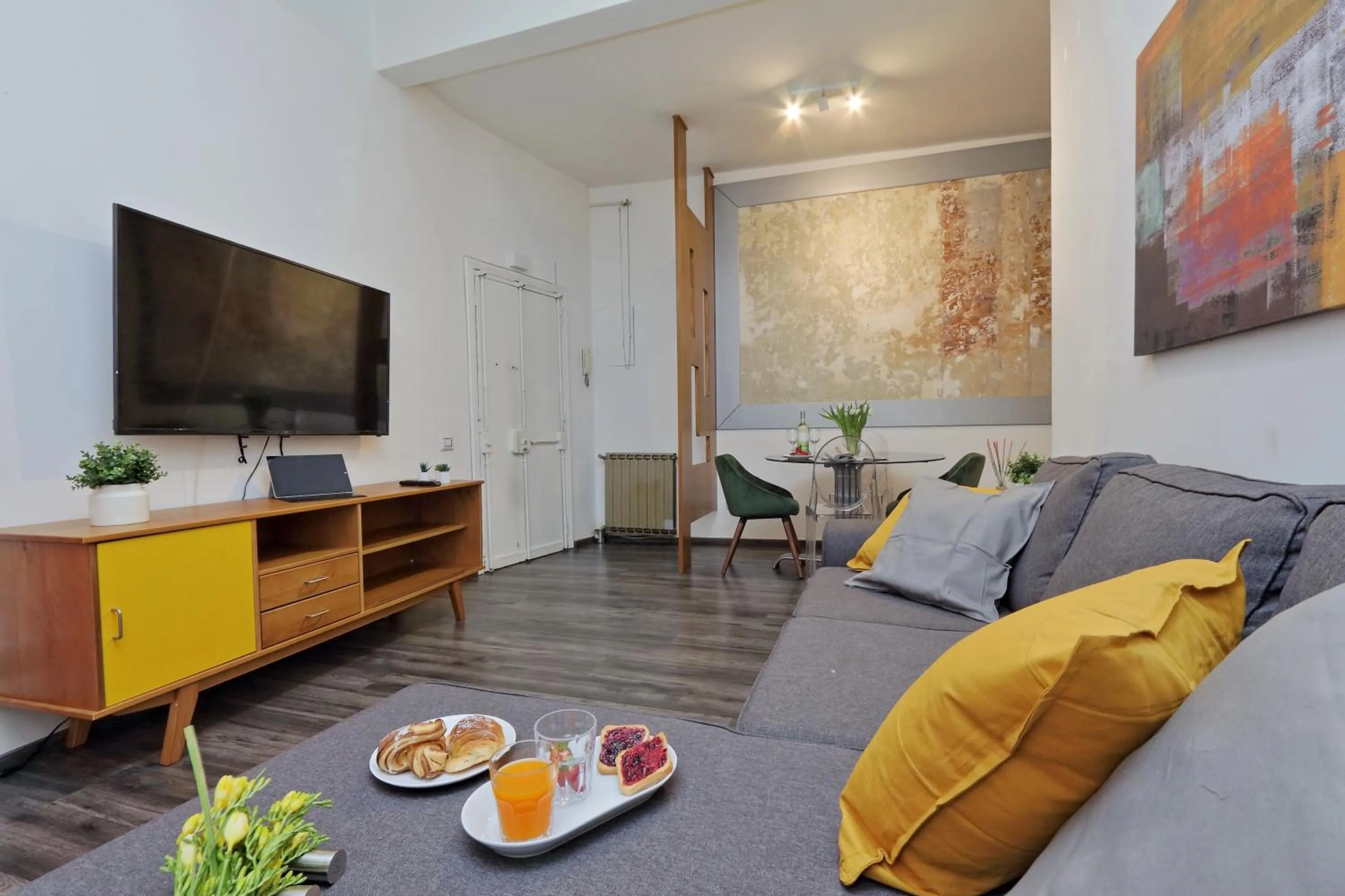 TV and multimedia in Urbana Delicious Flat
