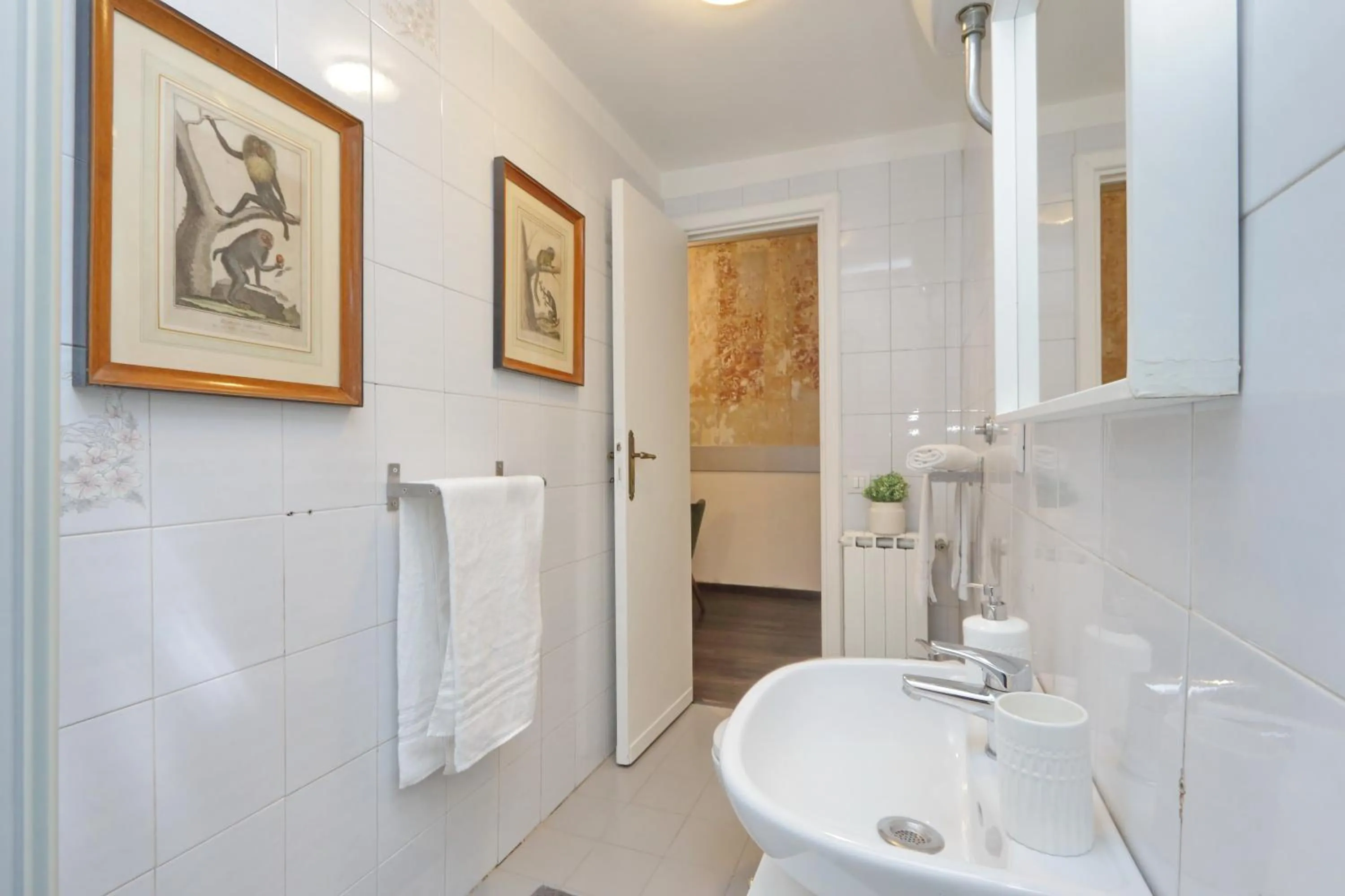 Bathroom in Urbana Delicious Flat
