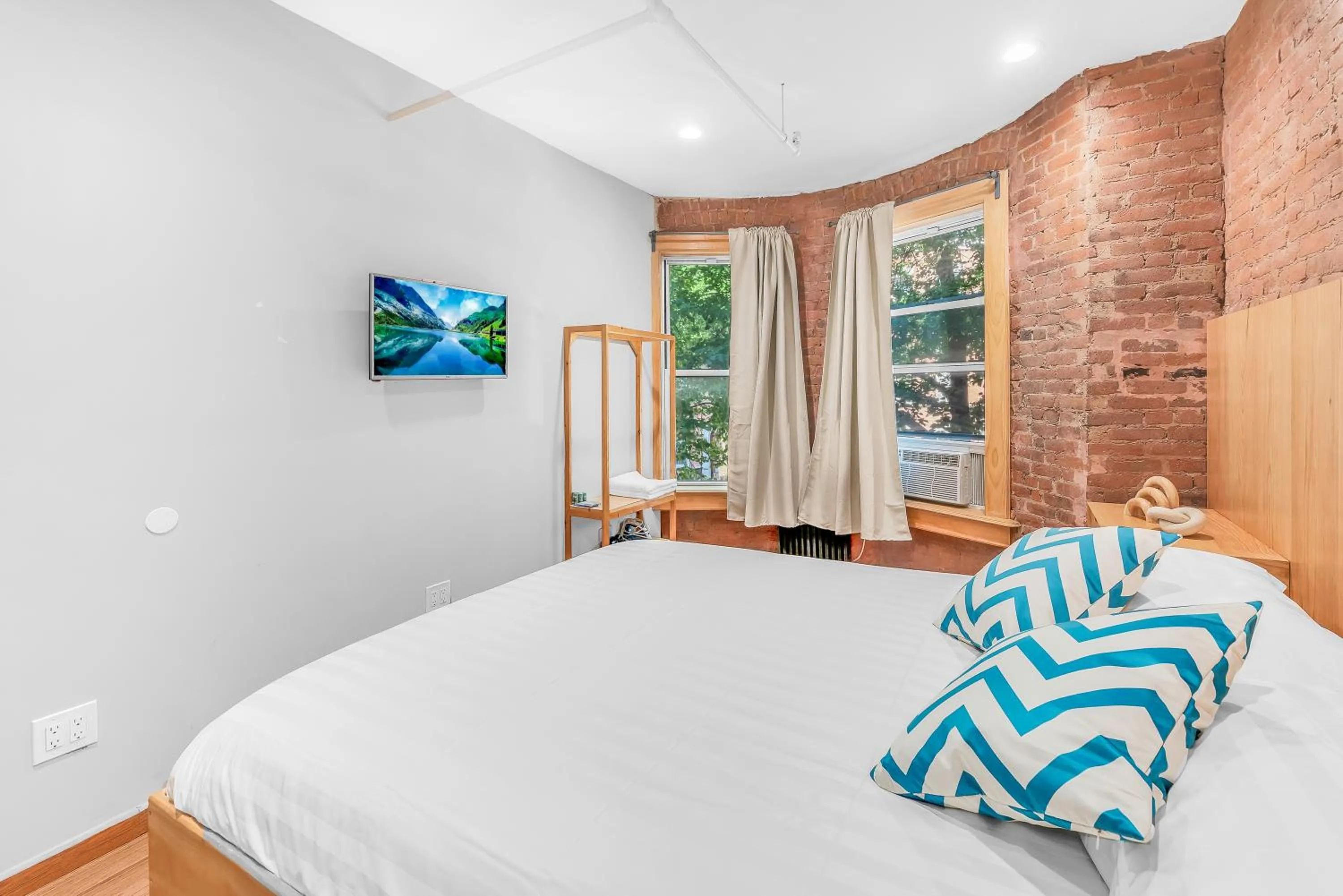 Photo of the whole room, Bed in Morris Guest House