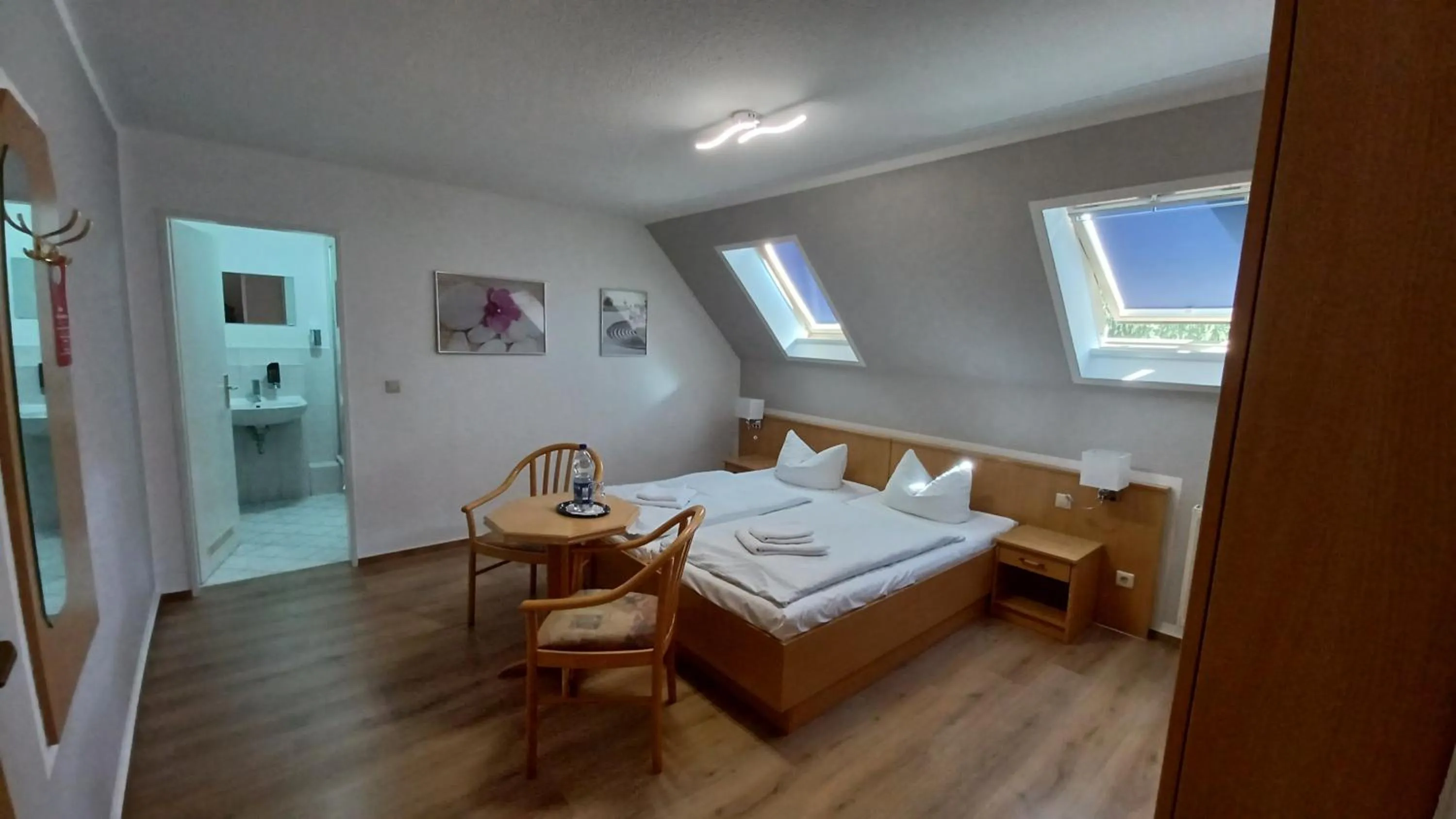 Photo of the whole room, Bed in Haus Waldesruh