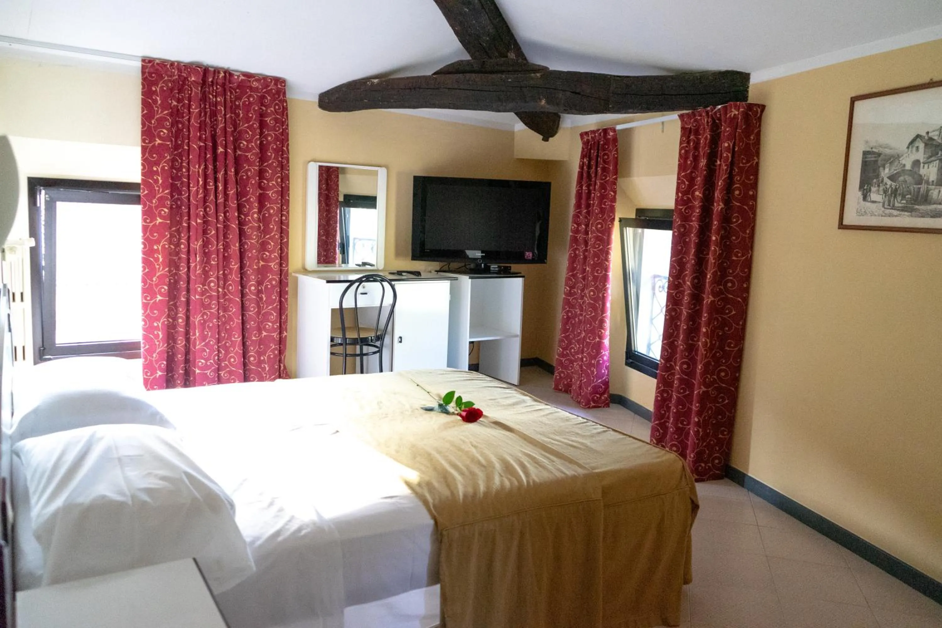 Bed in Hotel Italia
