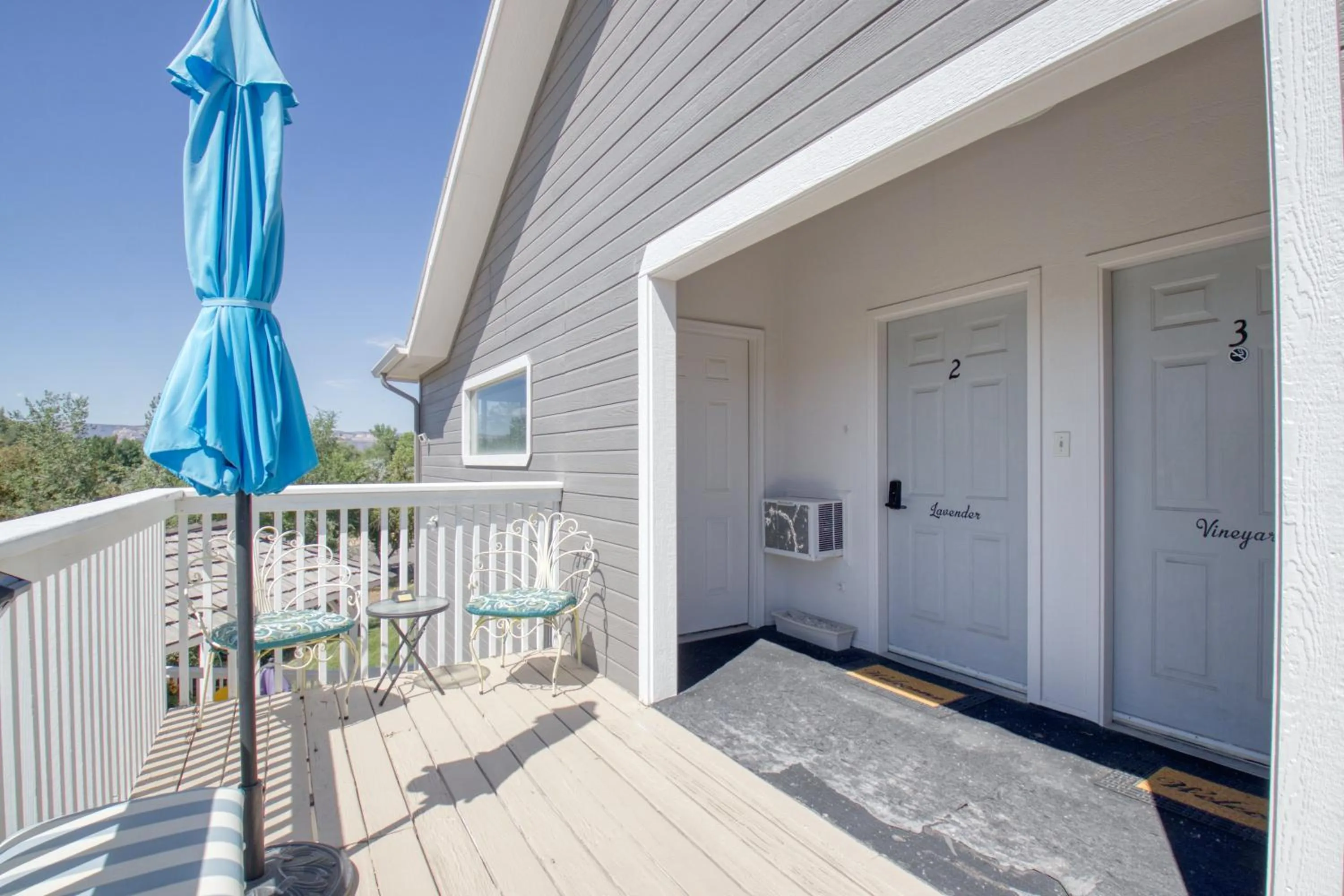 Property building in Castle Creek Manor