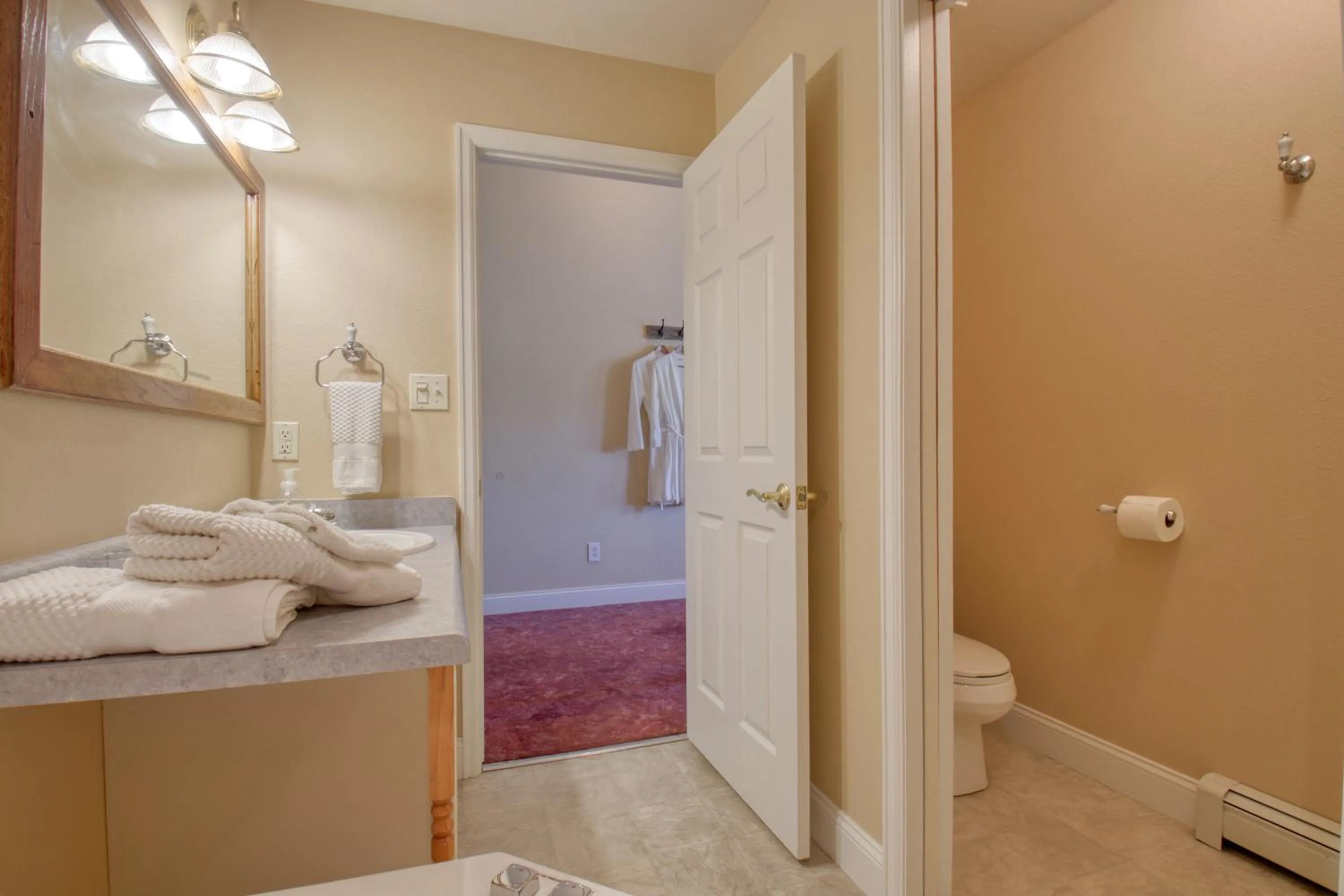 Property building in Castle Creek Manor