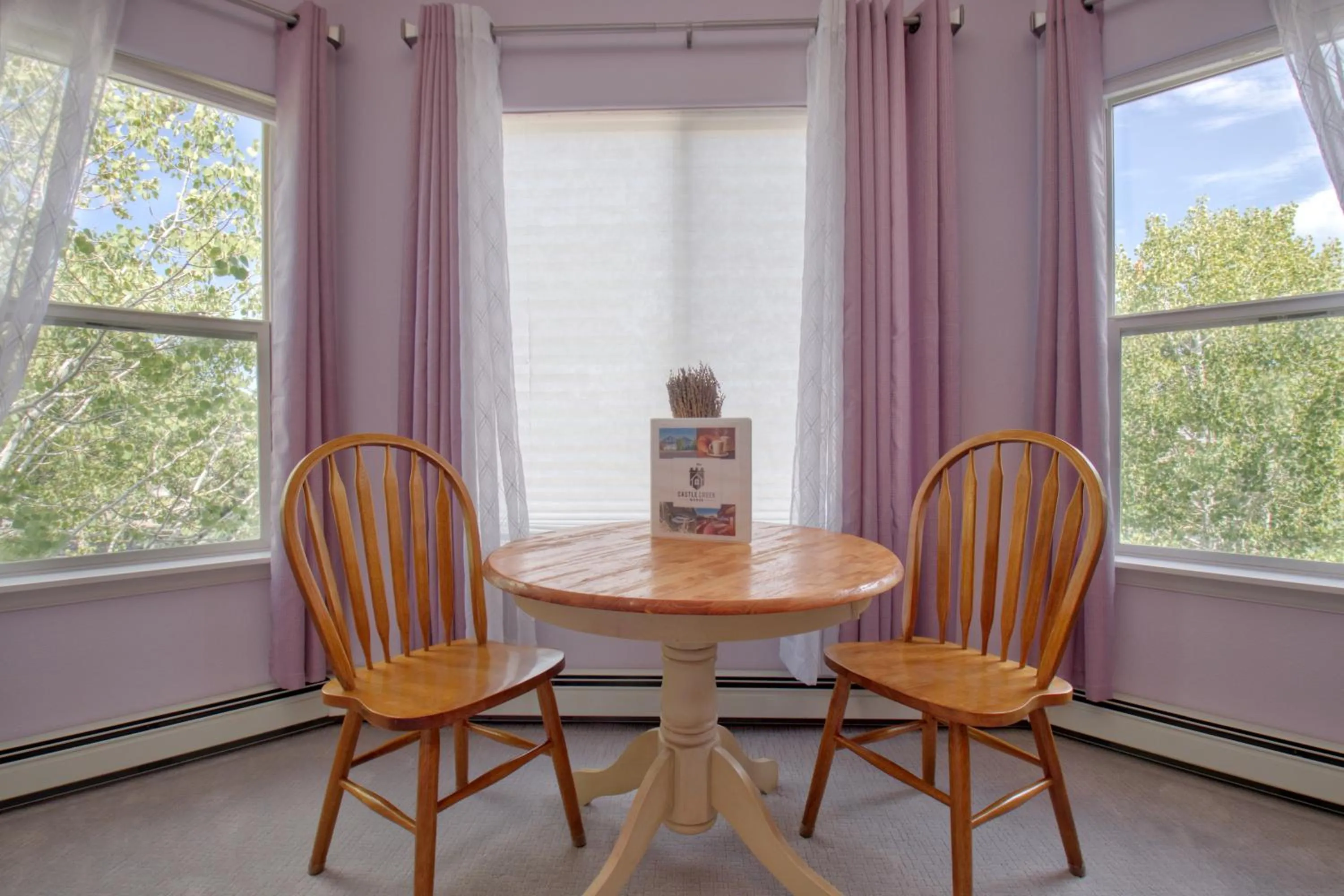 Property building in Castle Creek Manor