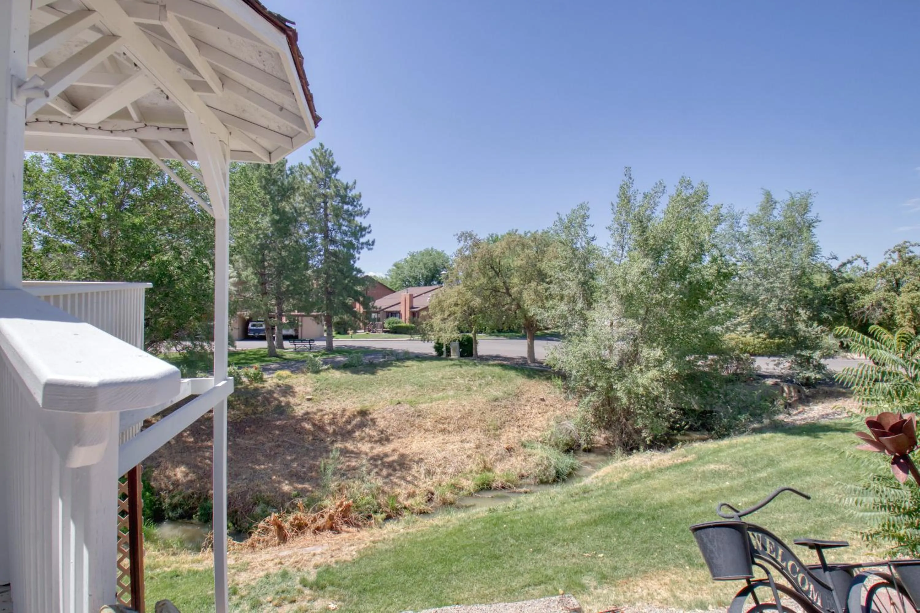 Property building in Castle Creek Manor