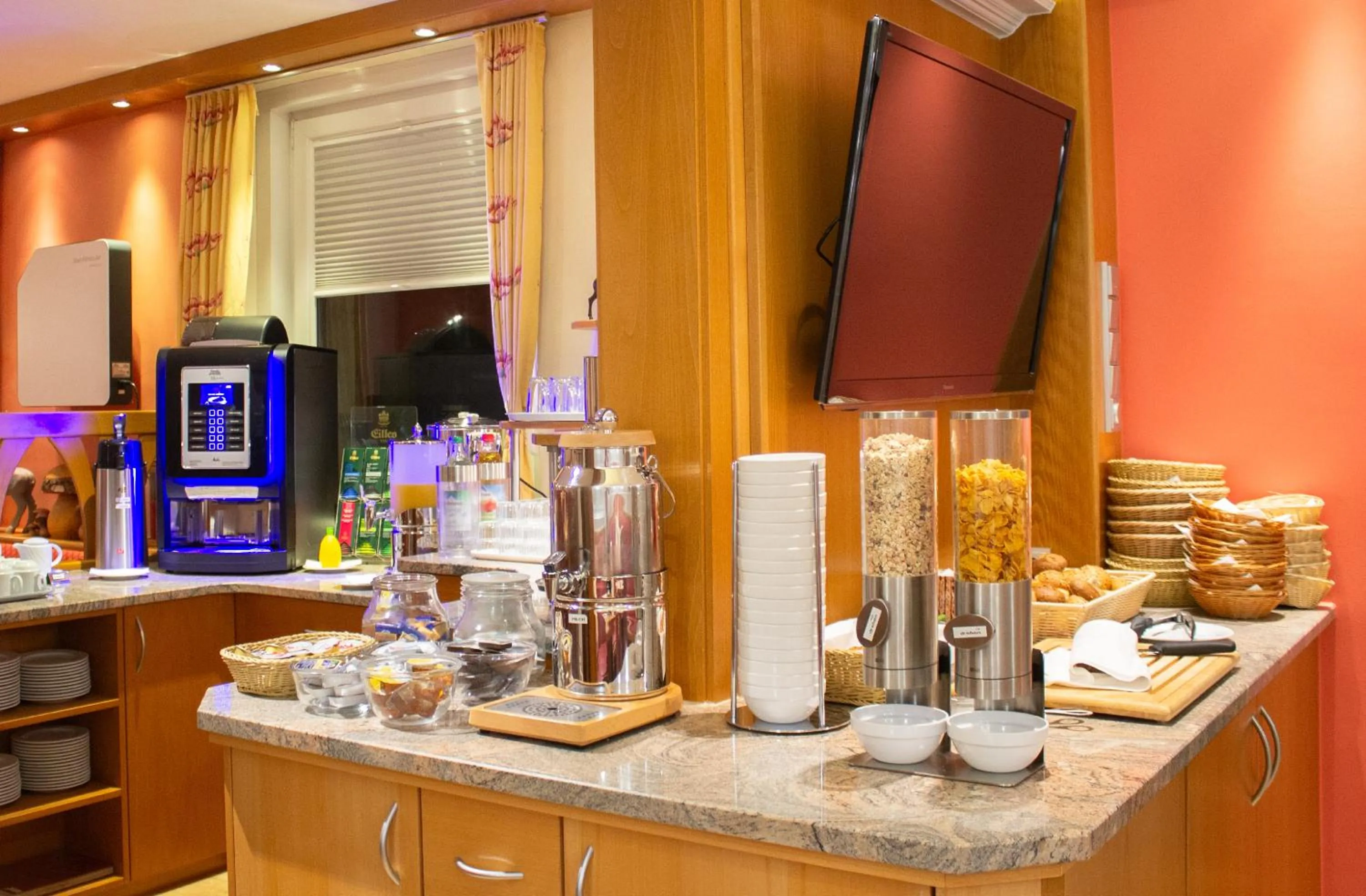 Breakfast in Hotel Kriemhild am Hirschgarten