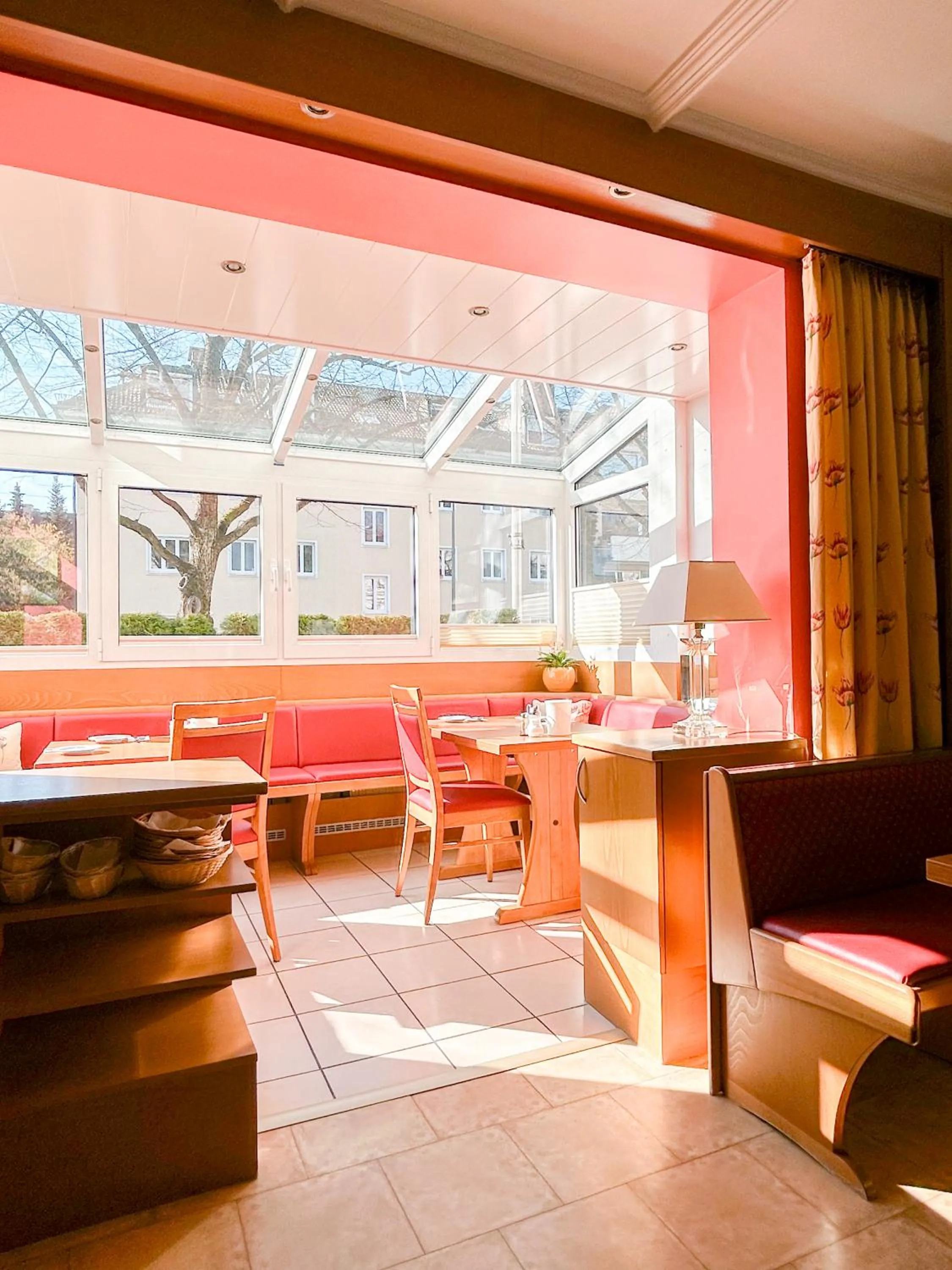 Breakfast in Hotel Kriemhild am Hirschgarten