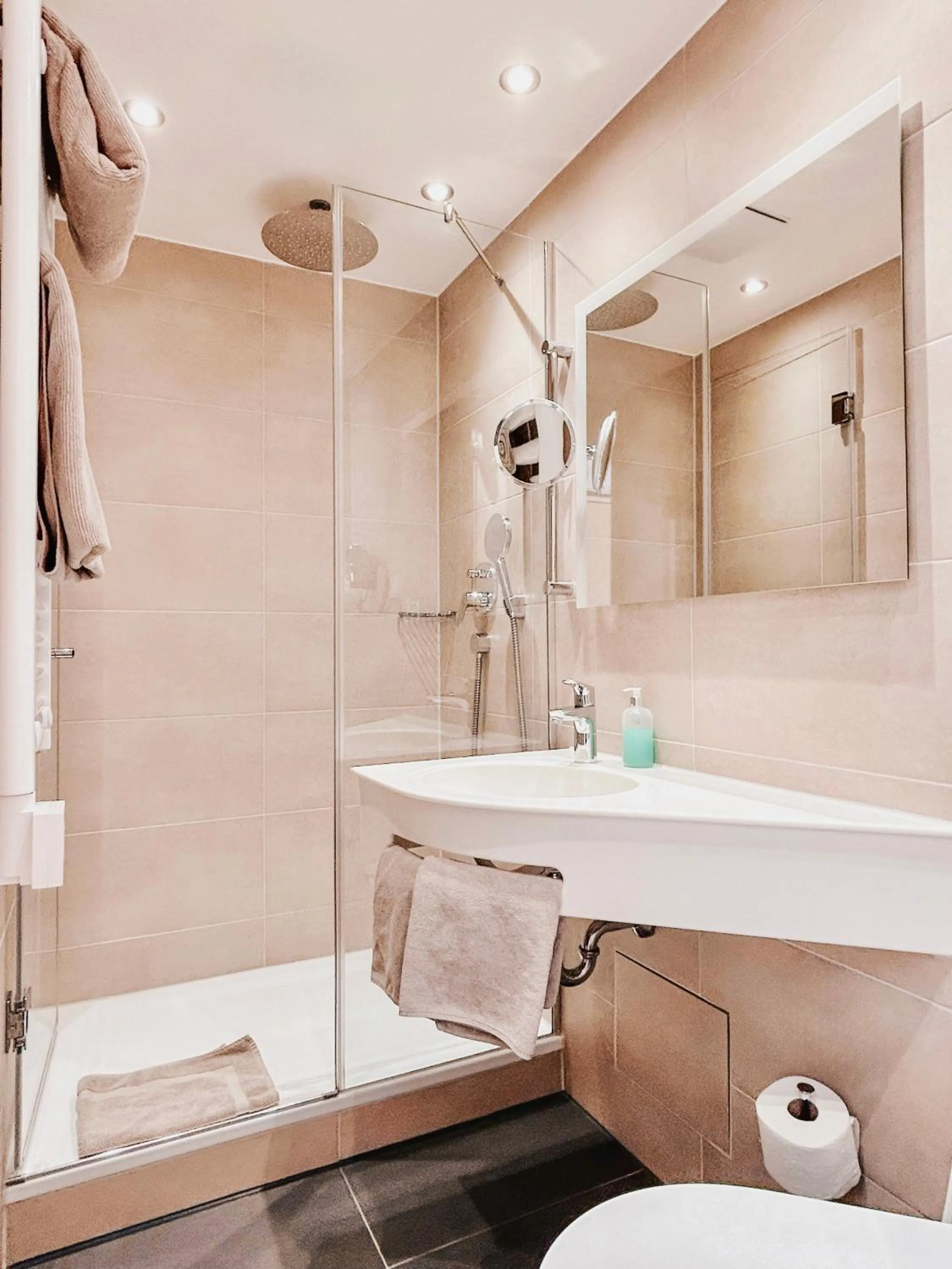 Hotel Kriemhild am Hirschgarten