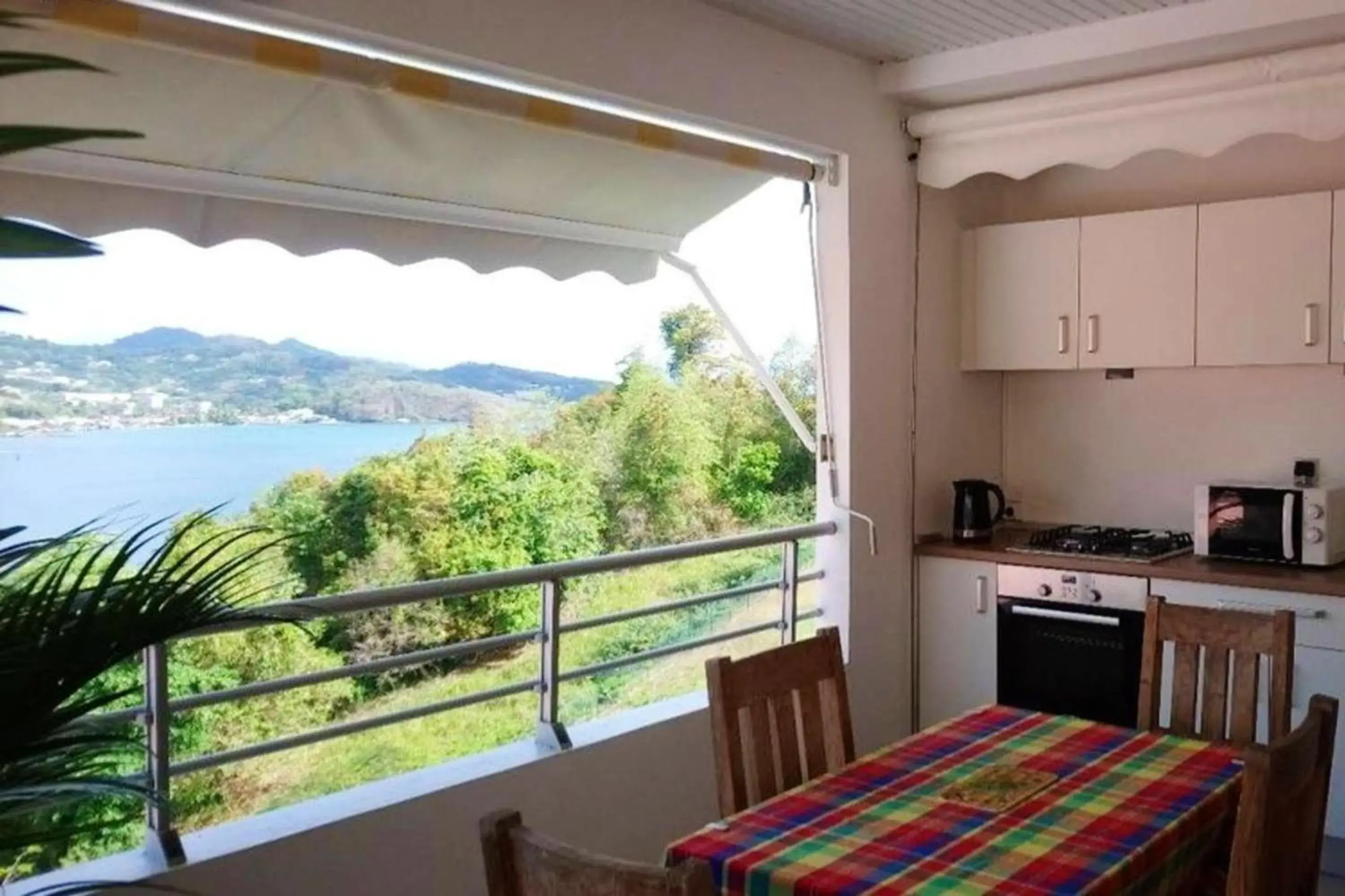 Studio charmant à La Trinité - Vue mer - 40 m² Studio charmant à La Trinité - Vue mer - 40 m²