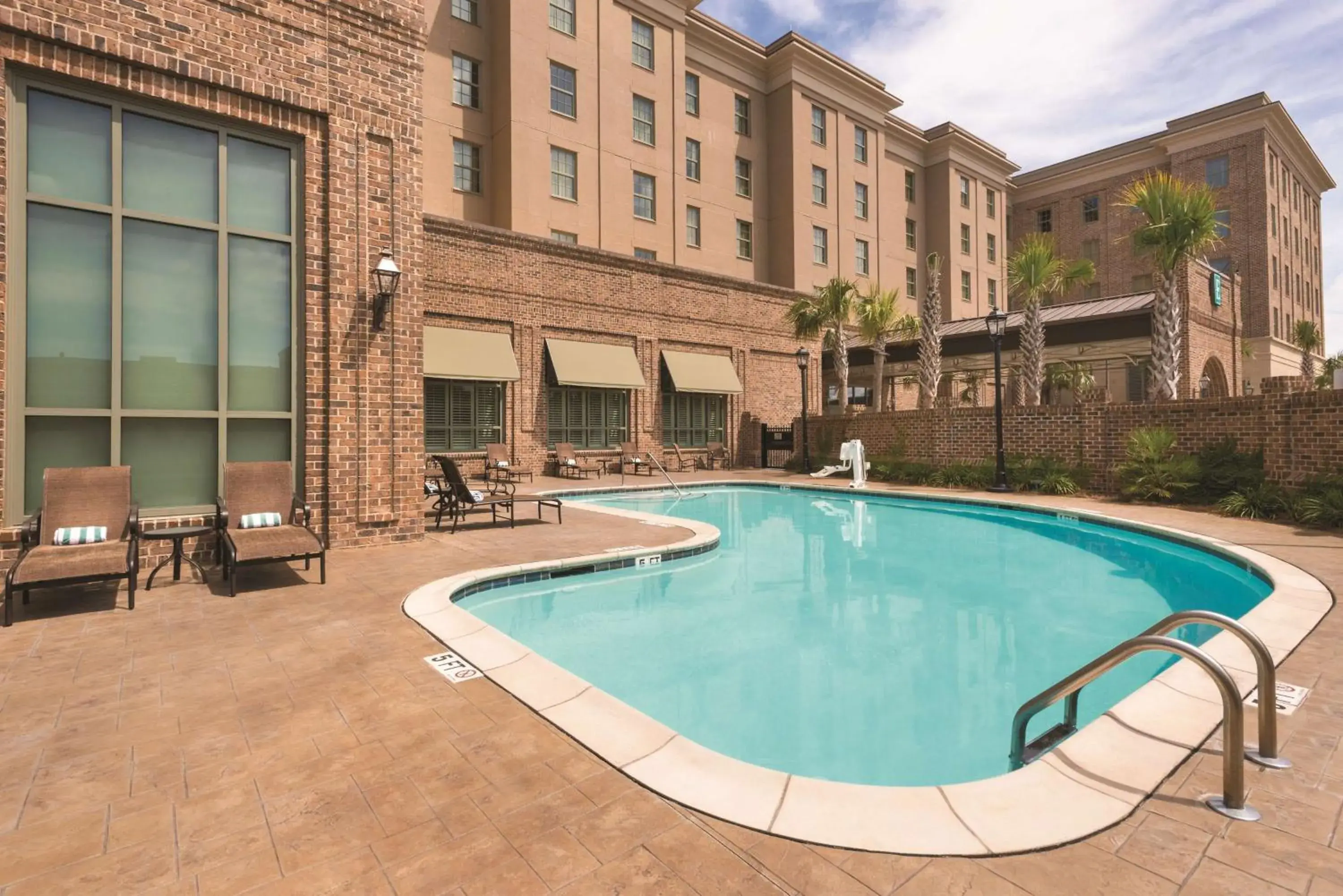 Pool view in Embassy Suites Savannah Historic District Pool view in Embassy Suites Savannah Historic District