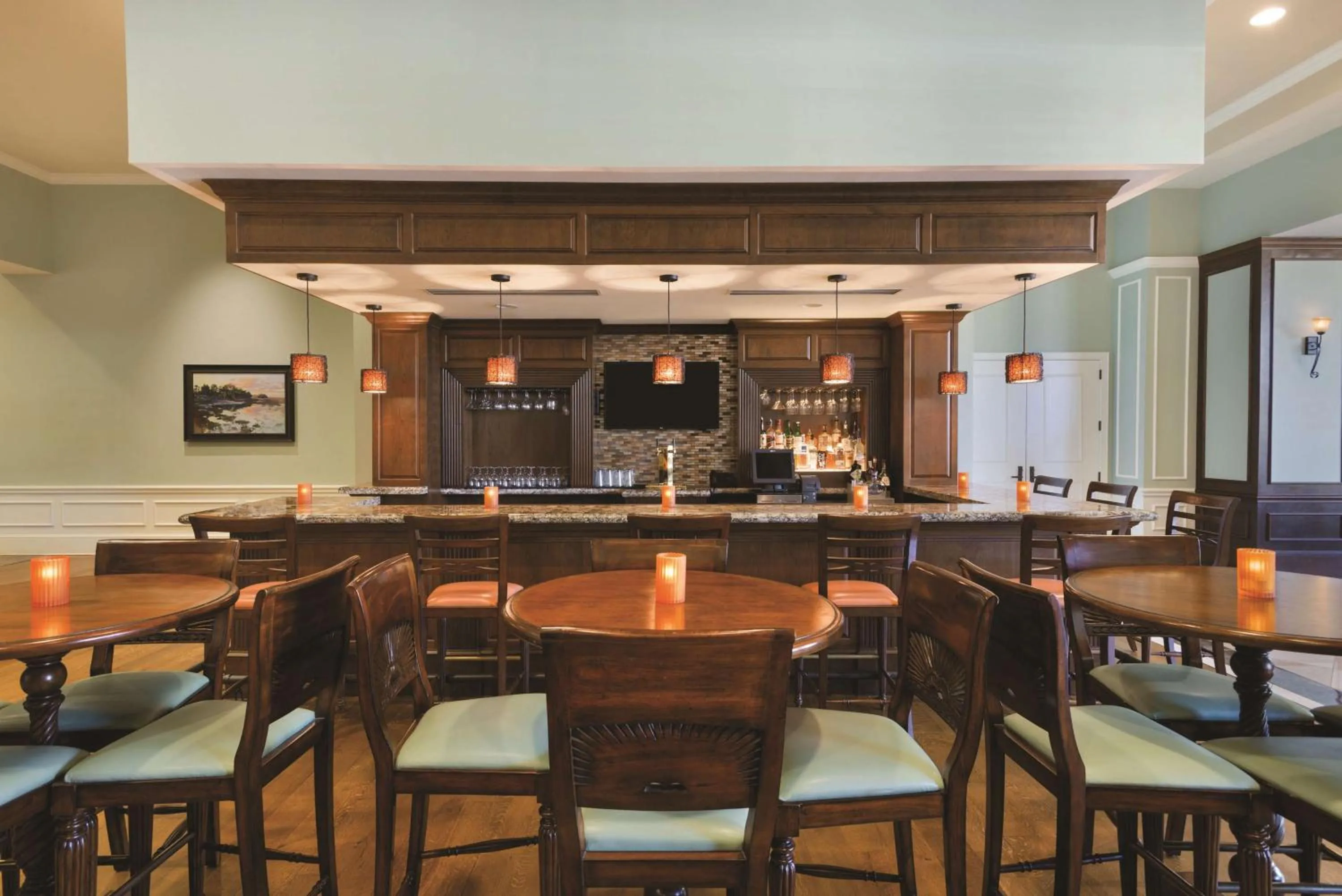 Restaurant/places to eat in Embassy Suites Savannah Historic District