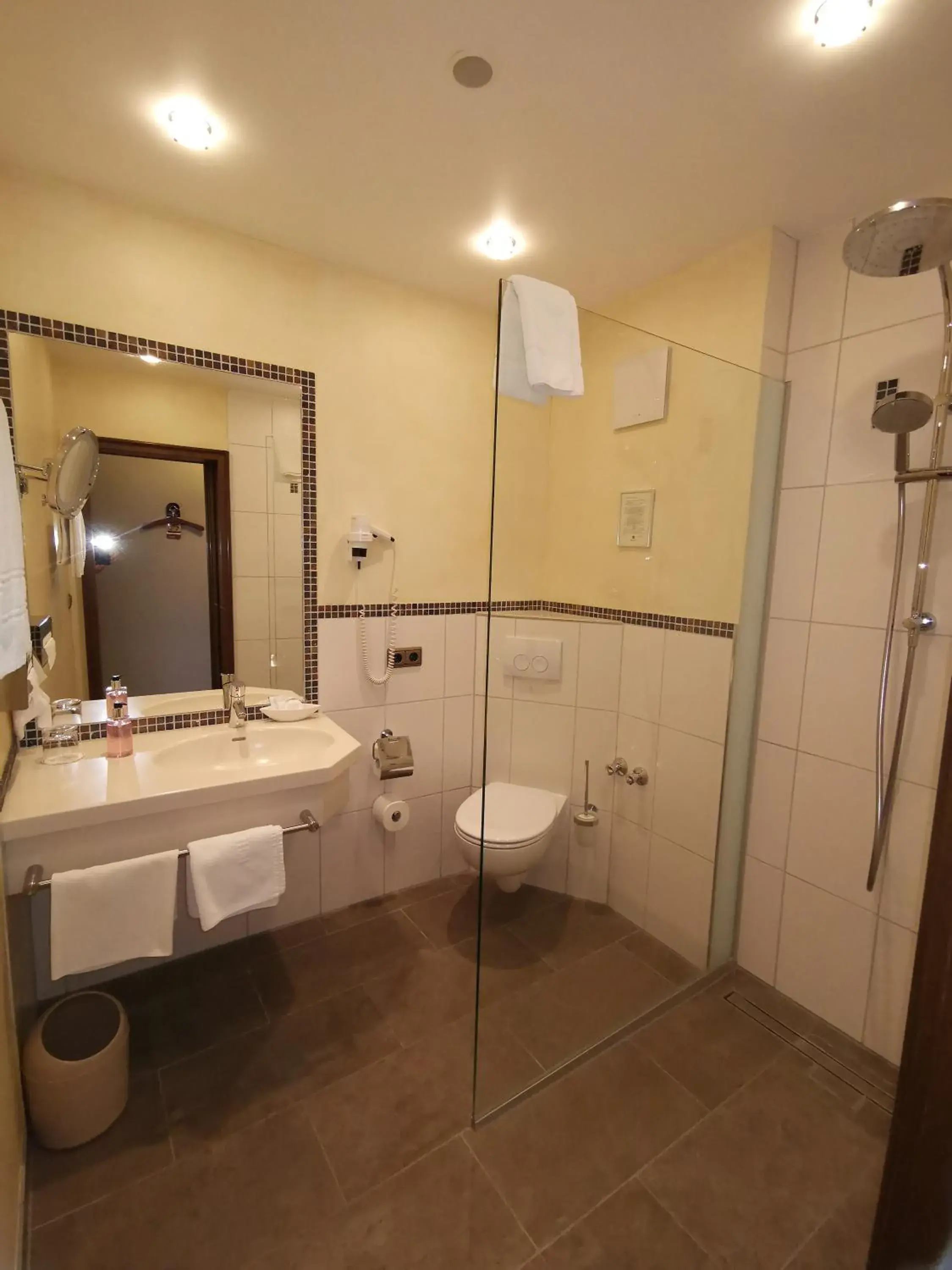 Standard Single Room - single occupancy in Hotel & Weinhaus Anker Standard Single Room - single occupancy in Hotel & Weinhaus Anker