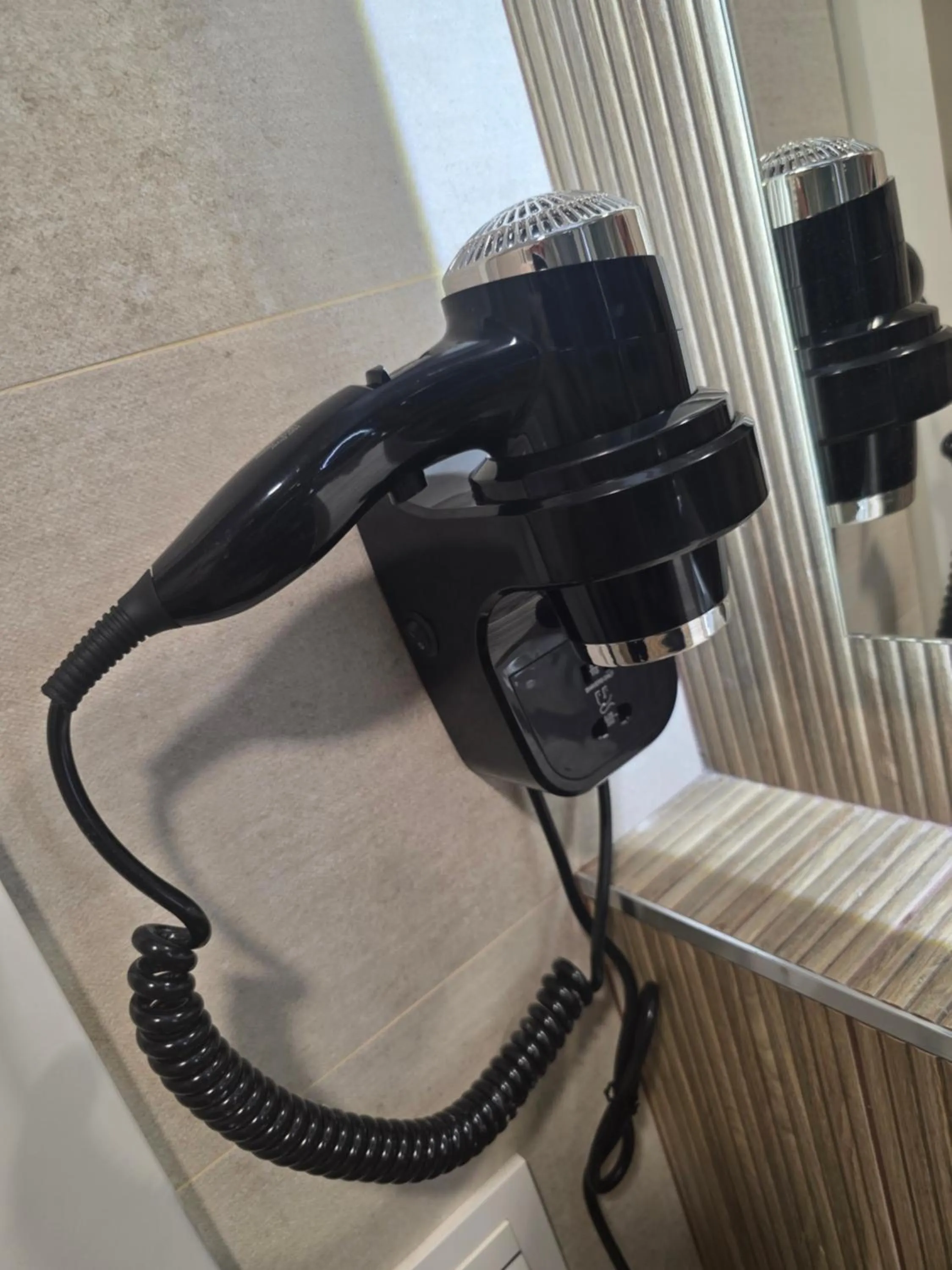 hair dryier in Apartahotel Aranda Flex Living