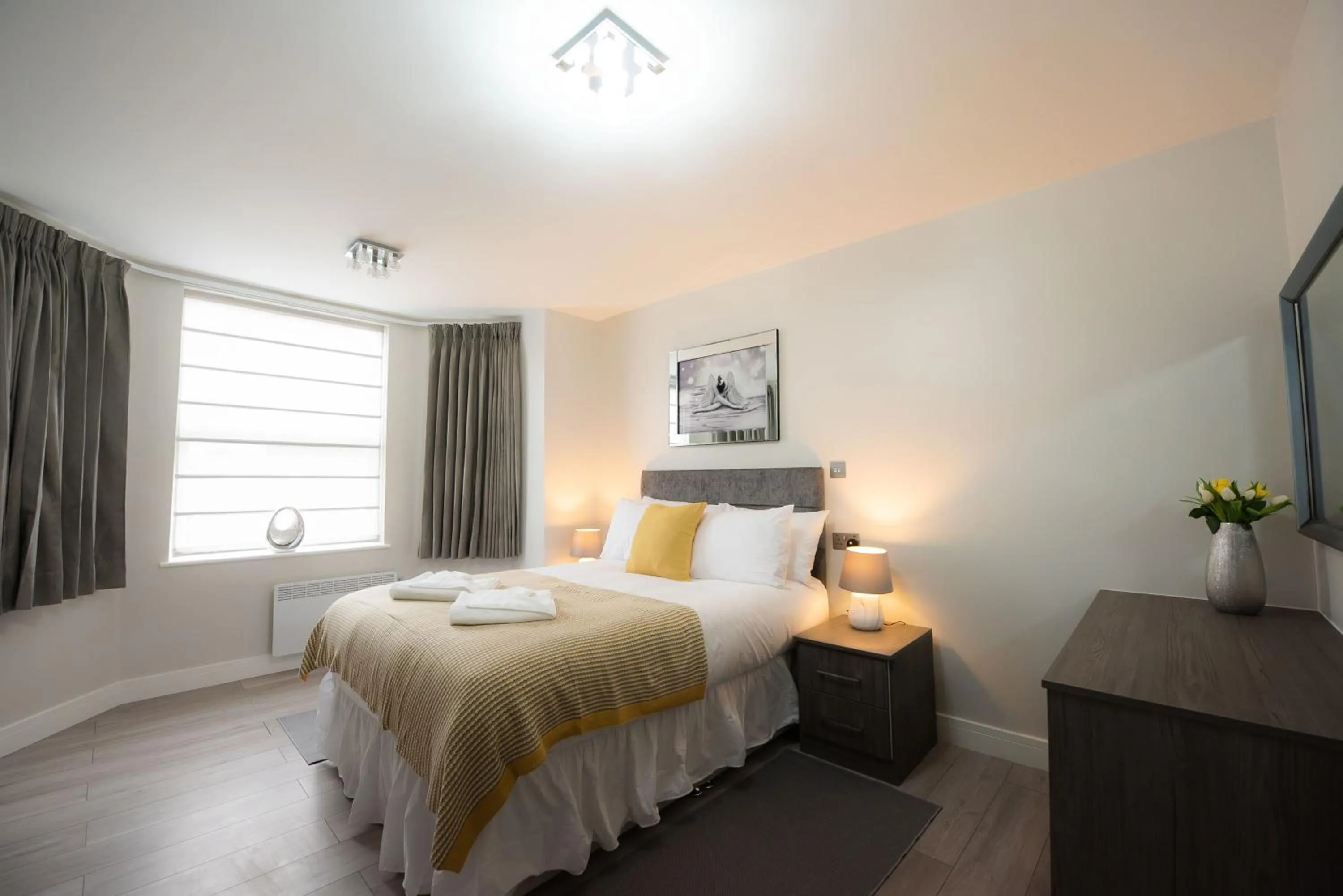 Bedroom, Bed in Laurel House