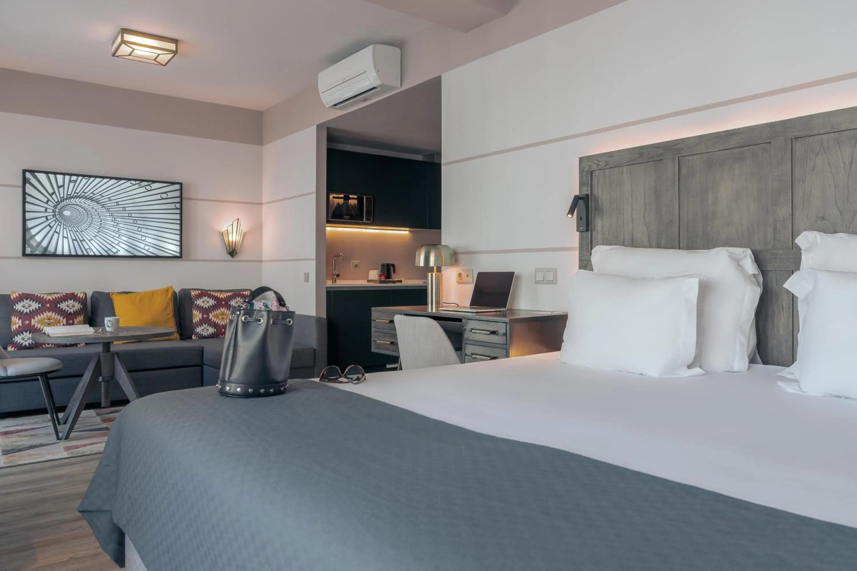 Bedroom, Bed in Pestana Lisboa Vintage City Center Suites