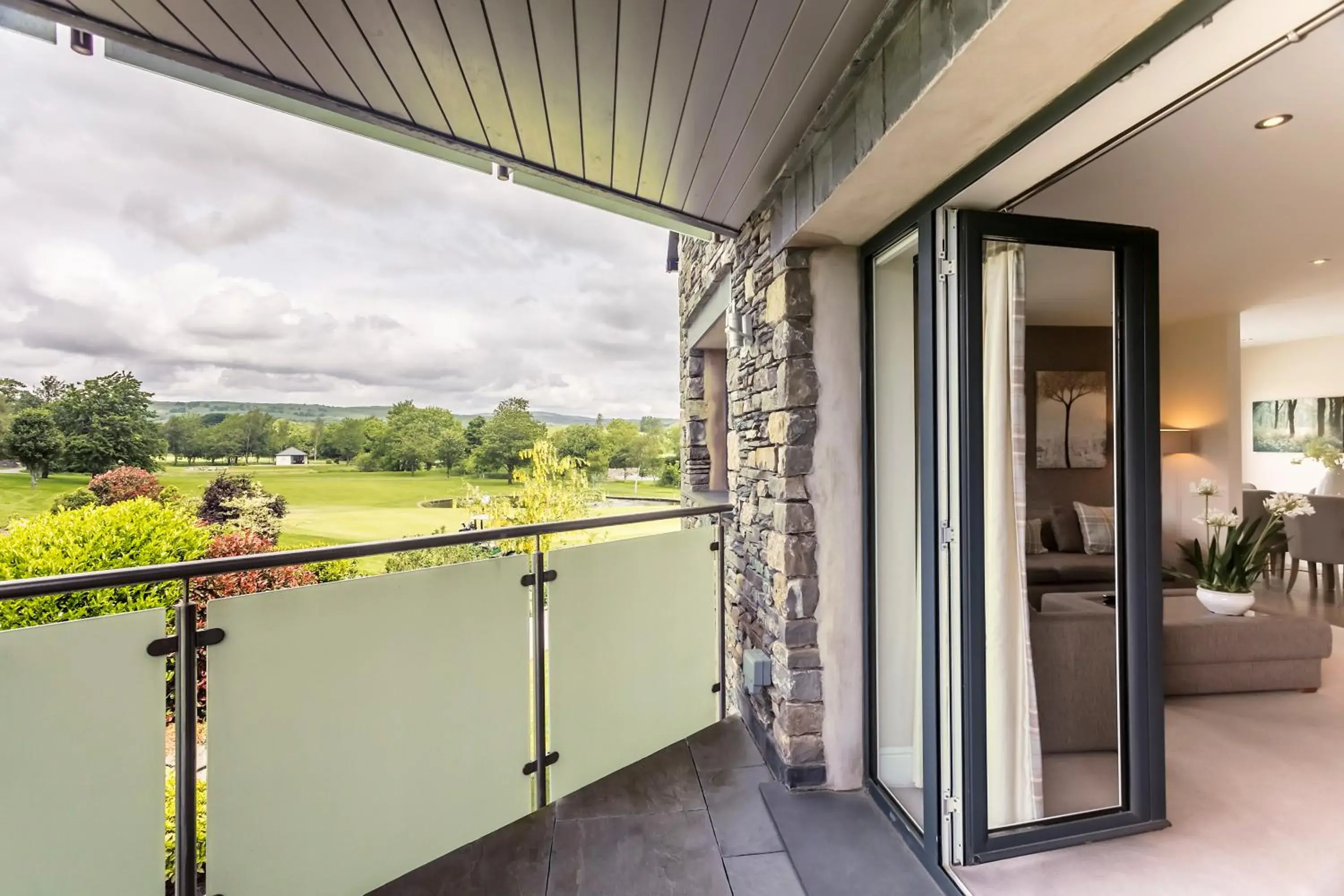 The Penthouse @ Carus Green The Penthouse @ Carus Green