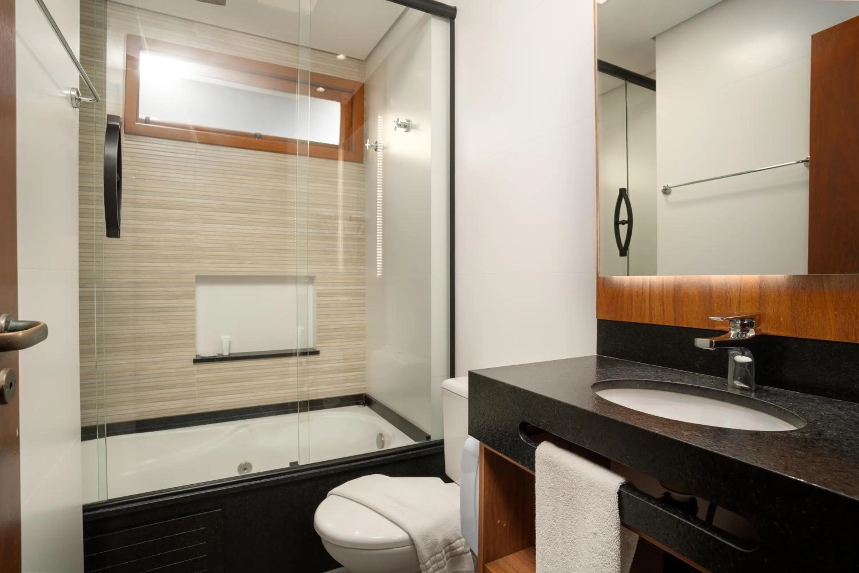 Shower in Bossa Jurerê Hotel