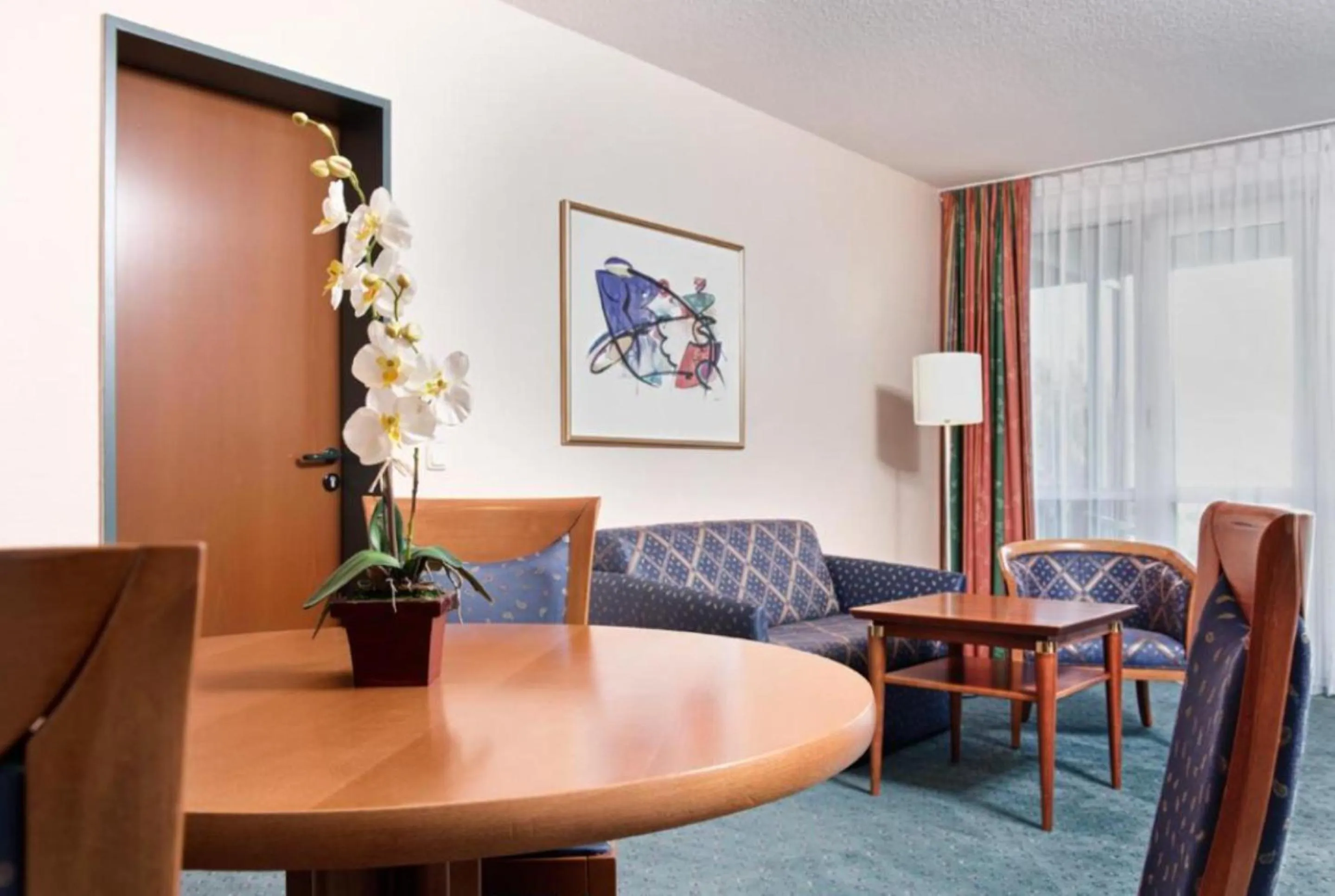 Living room in Congress Hotel Weimar by Mercure