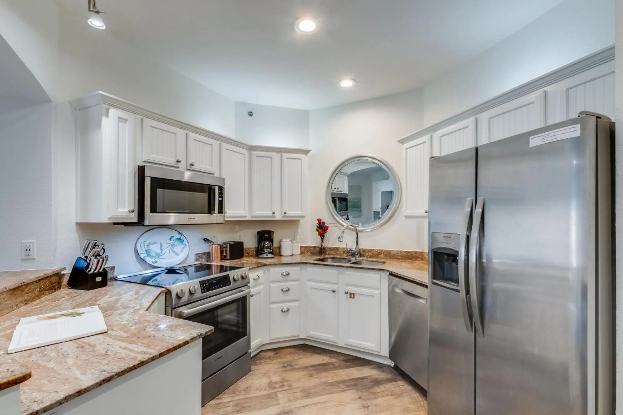 Kitchen or kitchenette in One Club Gulf Shores