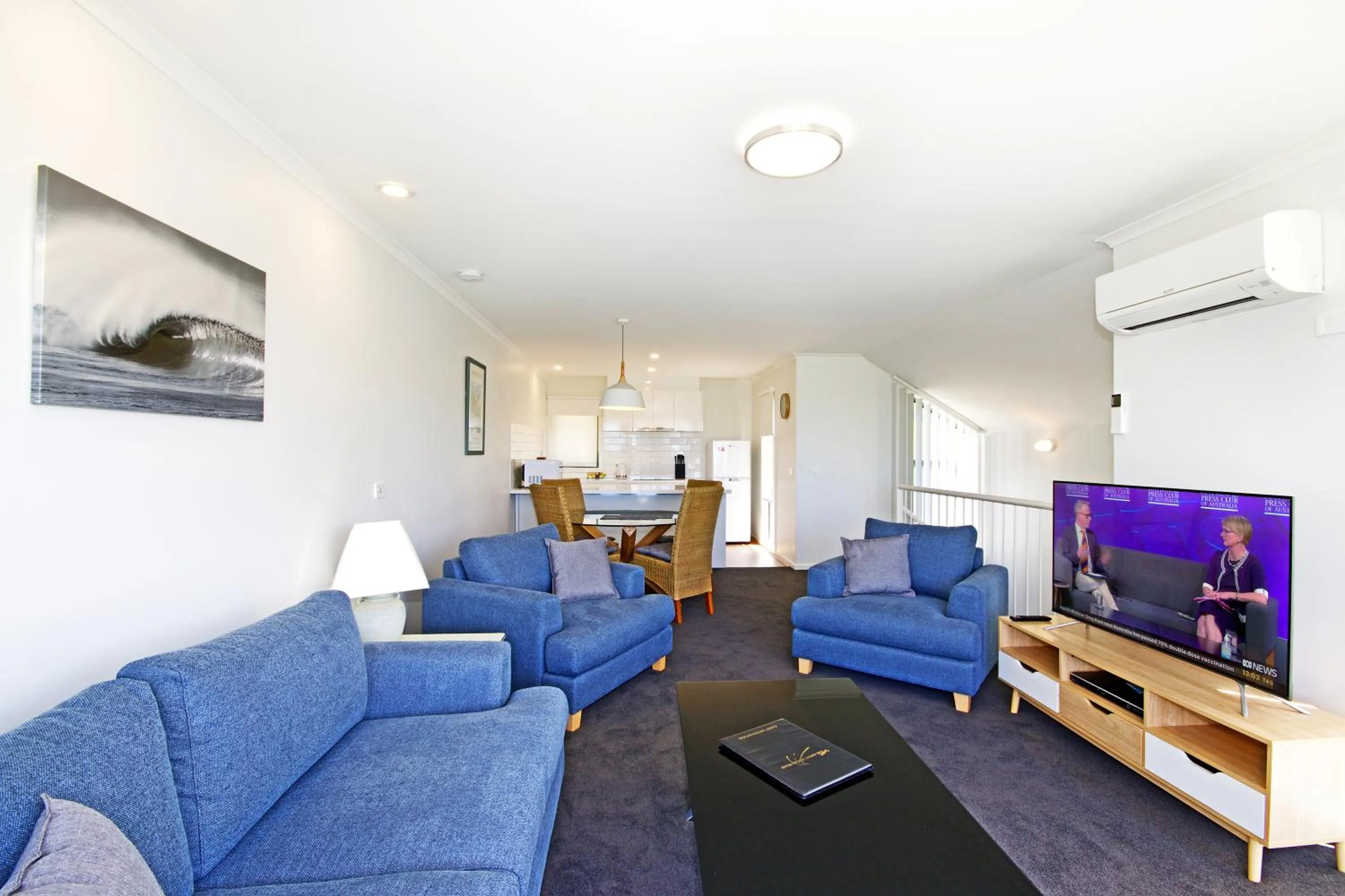 Living room in Anchorage Motel & Villas Lorne