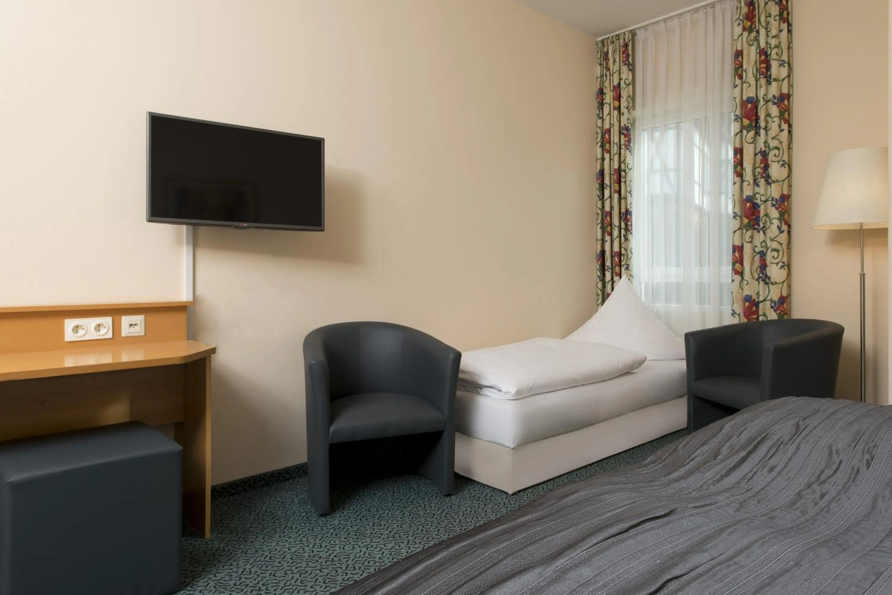 TV and multimedia, Bed in Hotel Schloss Schweinsburg