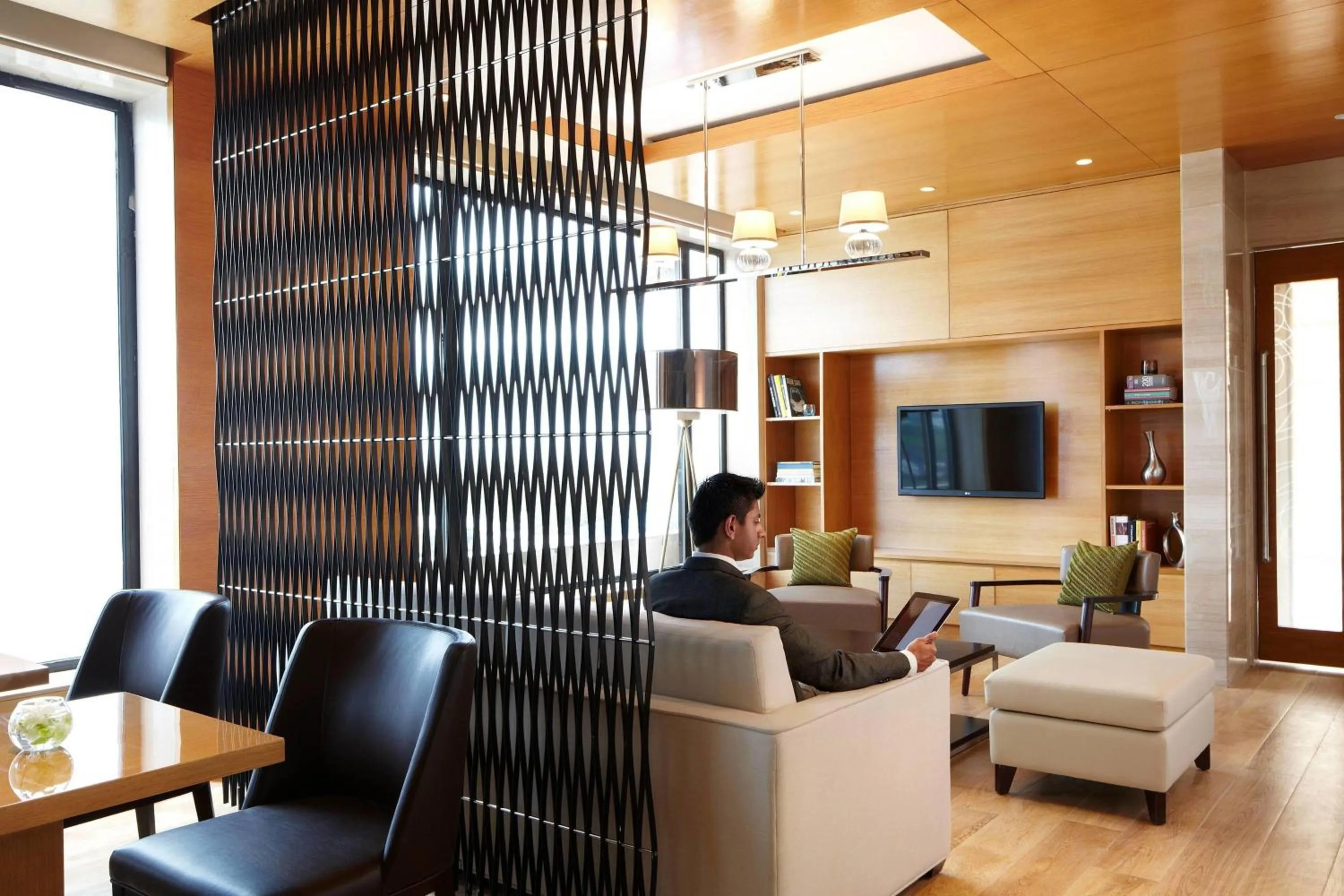 Lounge or bar in Courtyard by Marriott Pune Chakan