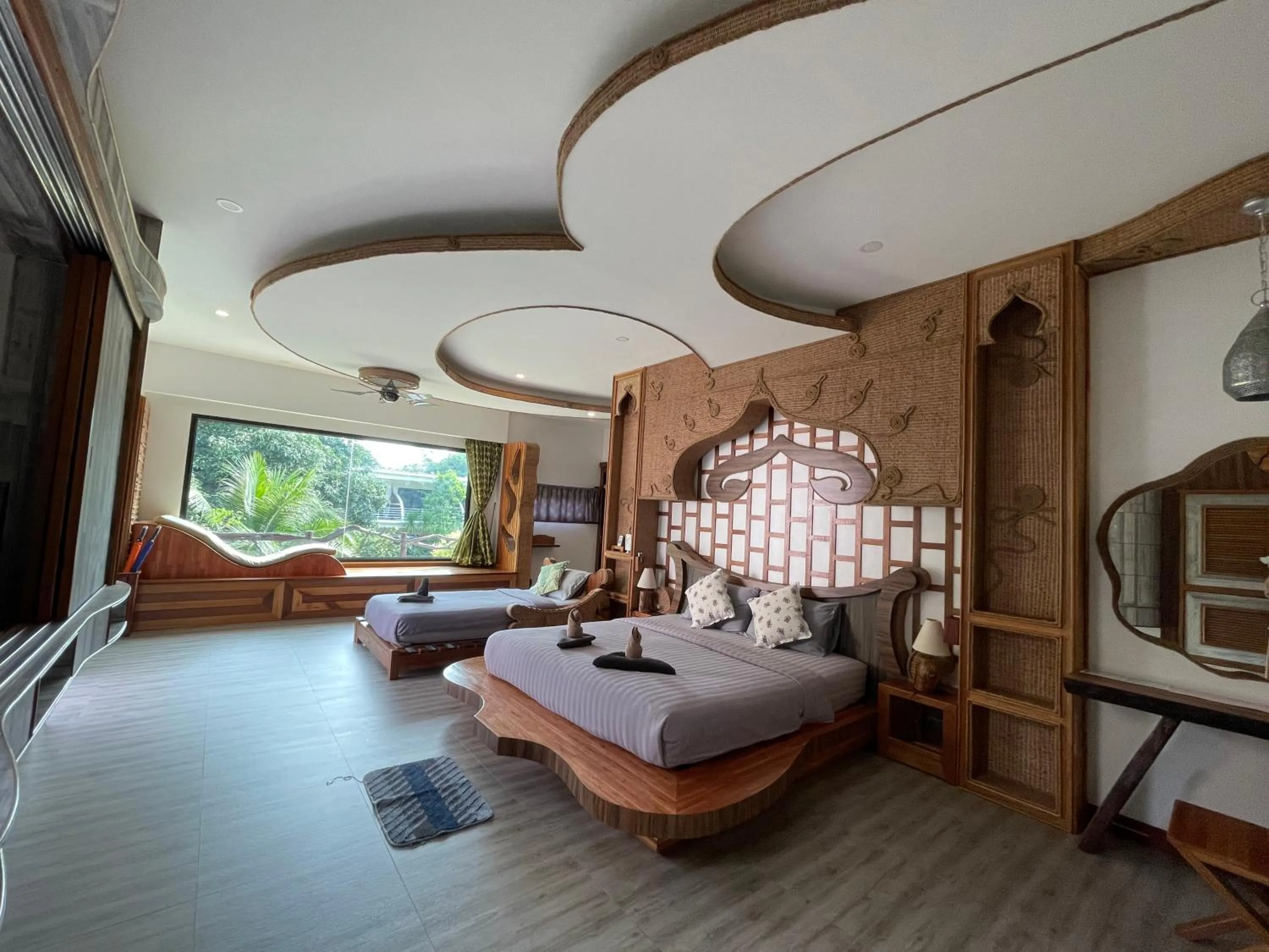 Photo of the whole room, Bed in AC 2 Resort