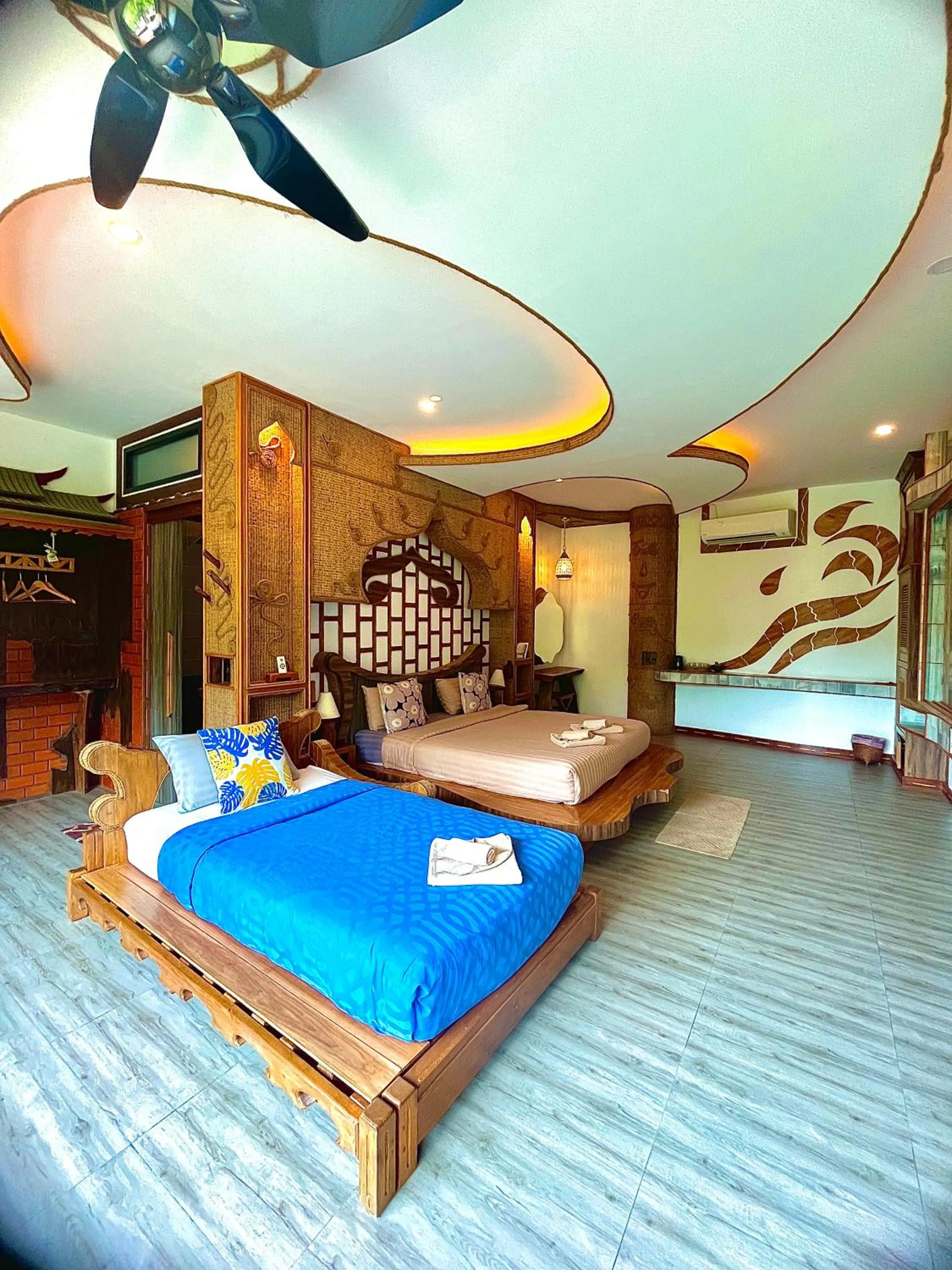 Photo of the whole room, Bed in AC 2 Resort