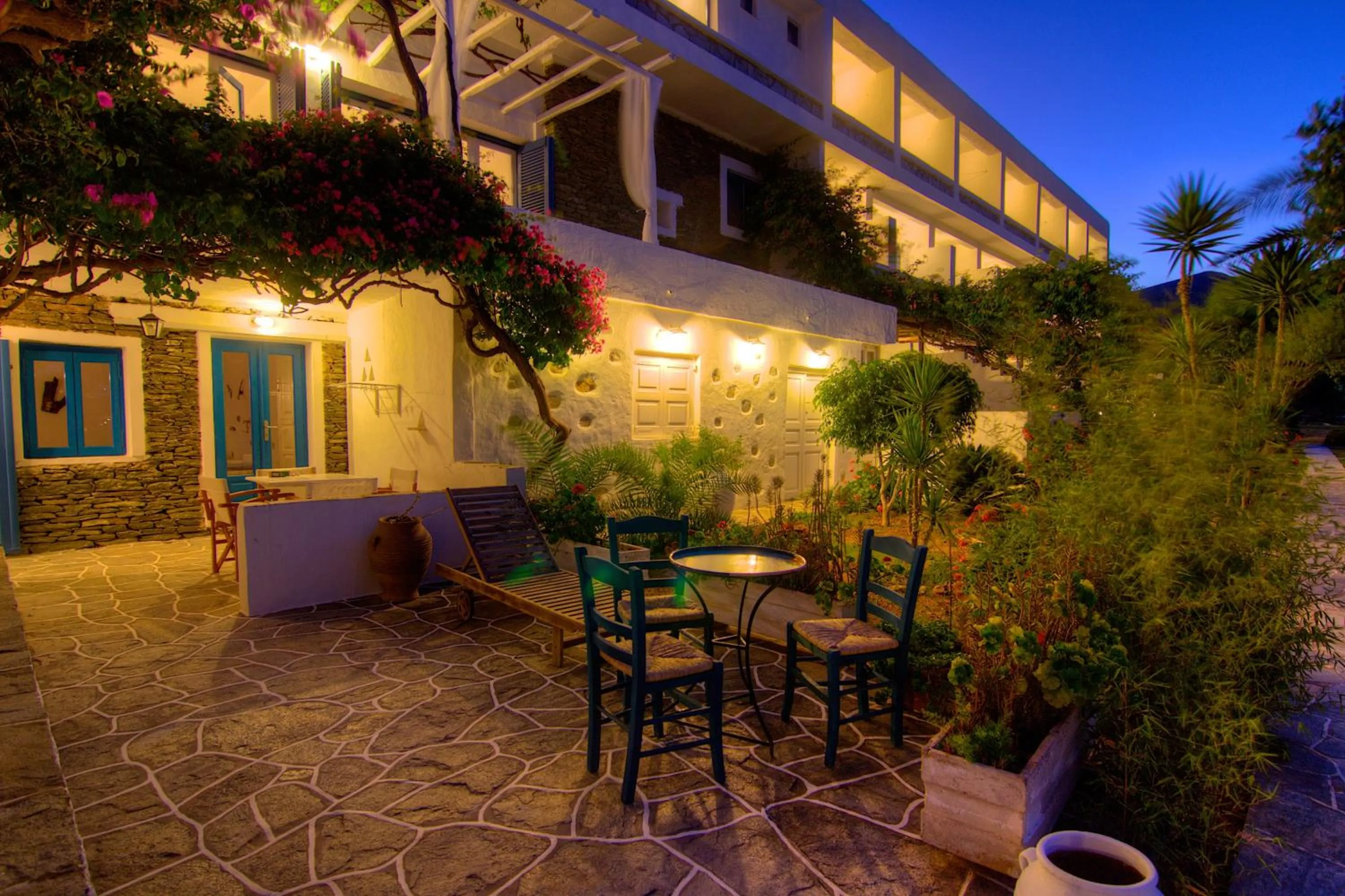 Garden in Platys Gialos Hotel Sifnos