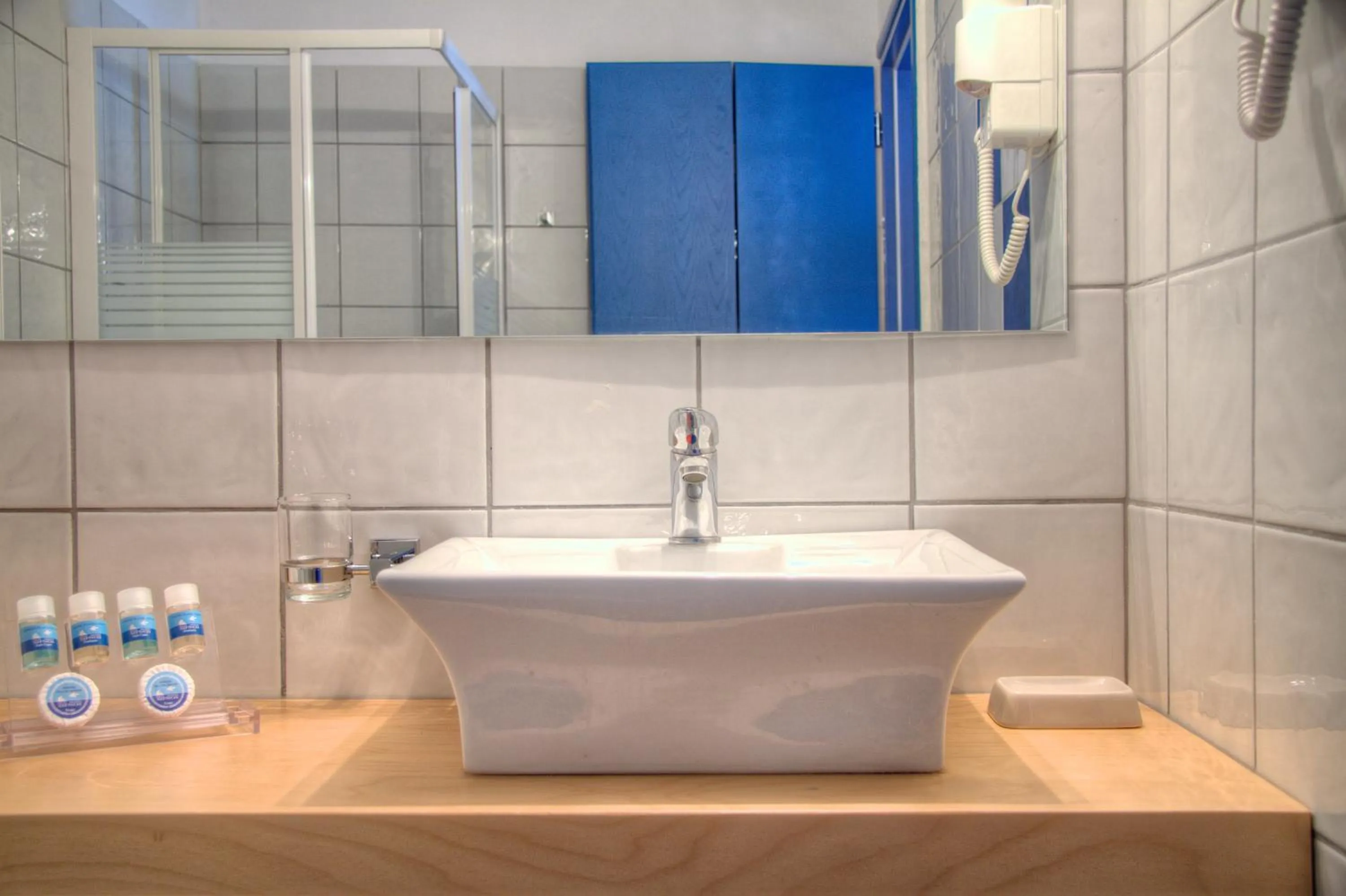 Bathroom in Platys Gialos Hotel Sifnos