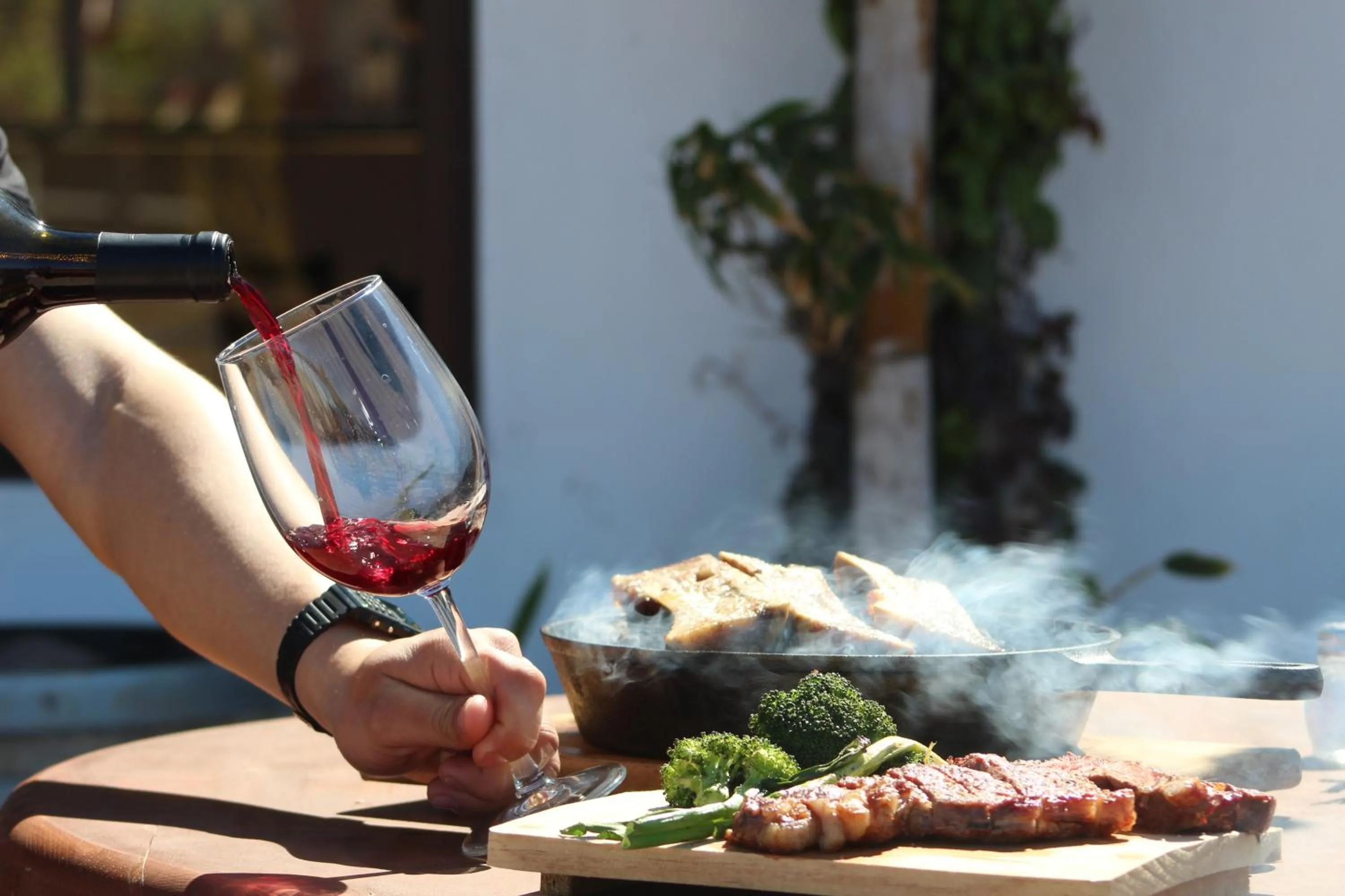 Restaurant/places to eat in Entrevalle Hotel Boutique