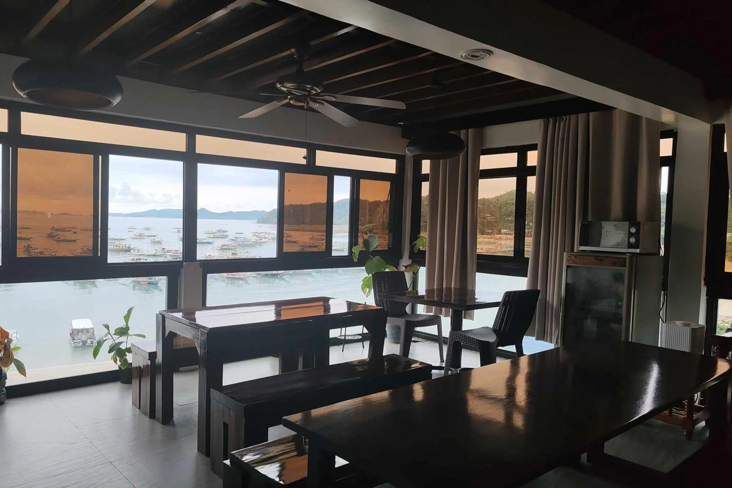 Restaurant/places to eat in A Place To Remember El Nido Palawan