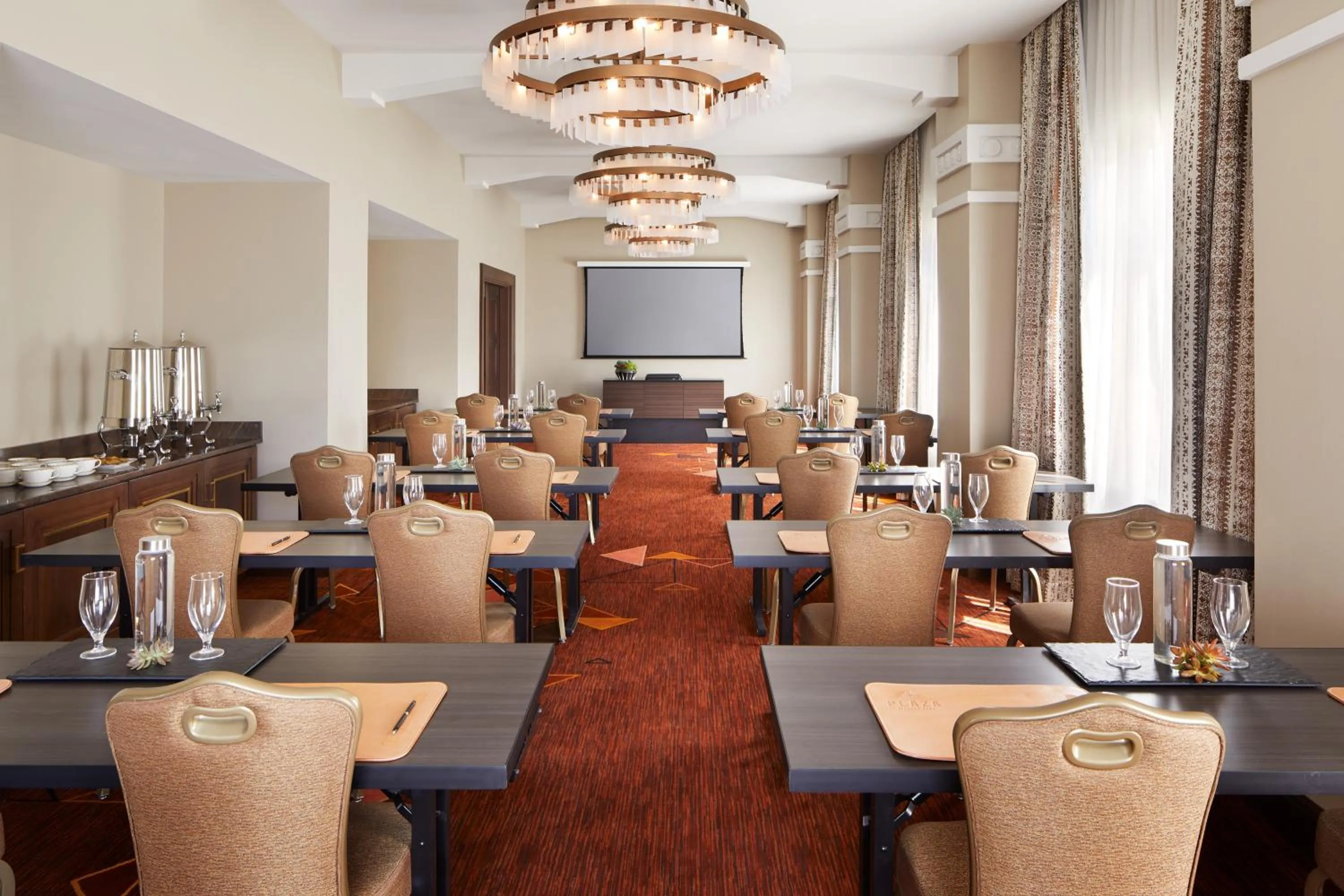 Meeting/conference room in The Plaza Hotel Pioneer Park