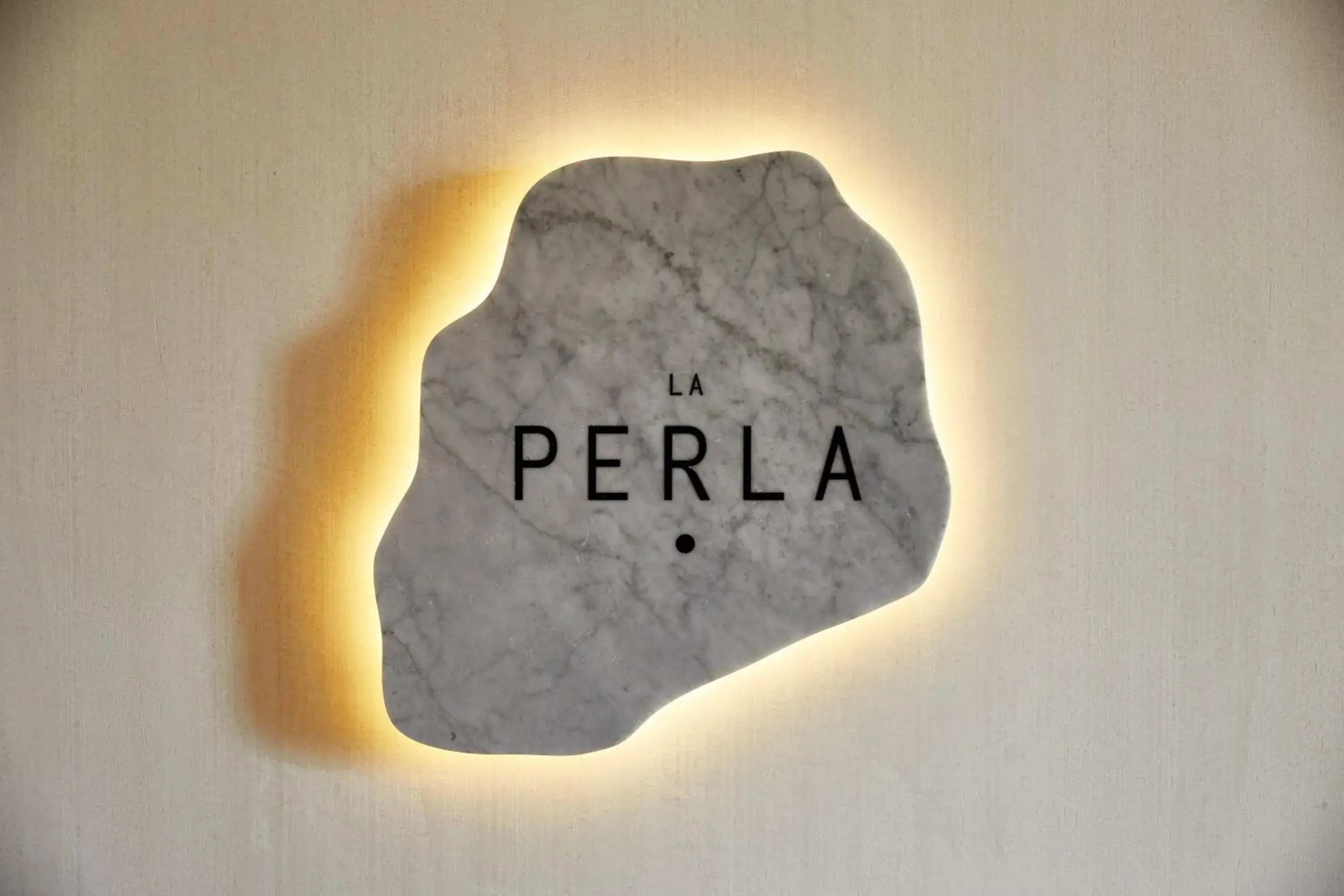 Lounge or bar in The Plaza Hotel Pioneer Park Lounge or bar in The Plaza Hotel Pioneer Park