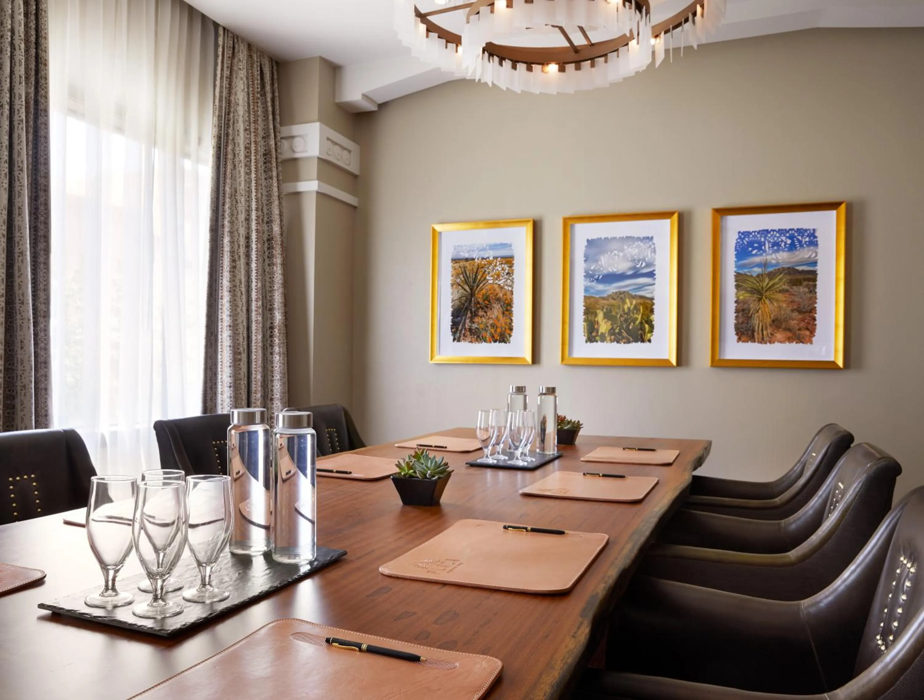 Meeting/conference room in The Plaza Hotel Pioneer Park