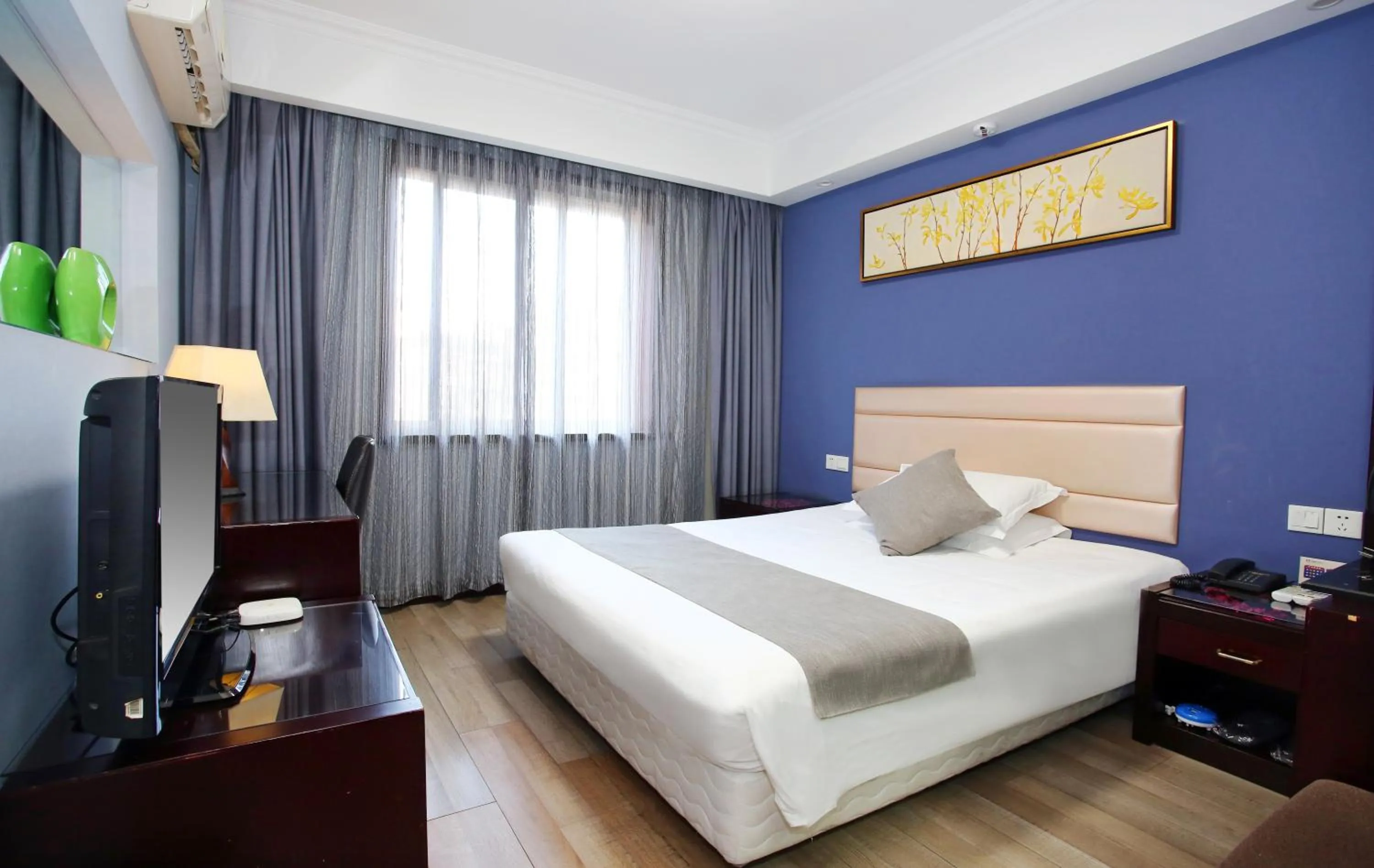 Bedroom in Hangzhou Bokai Westlake Hotel