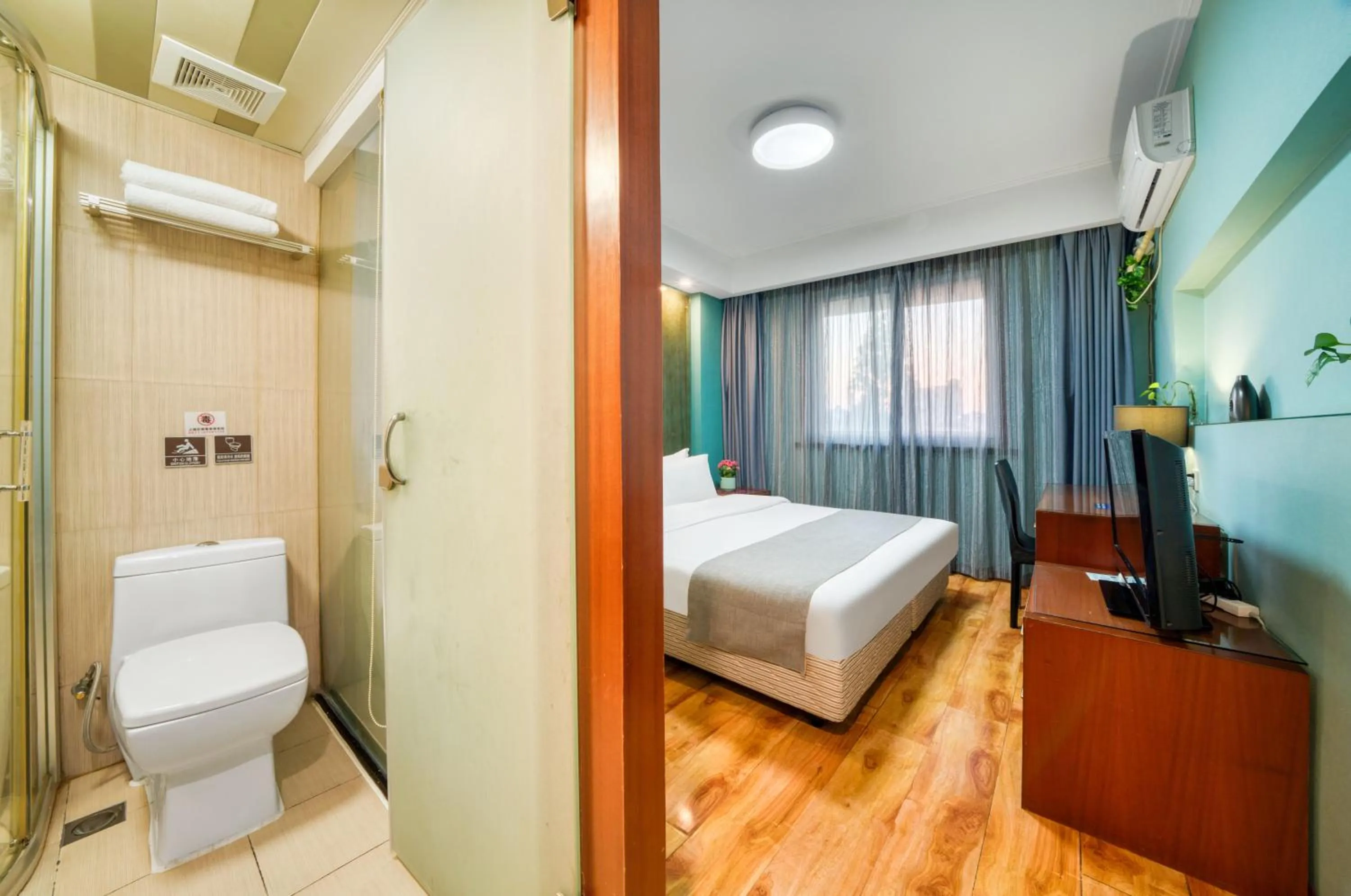 Bedroom in Hangzhou Bokai Westlake Hotel