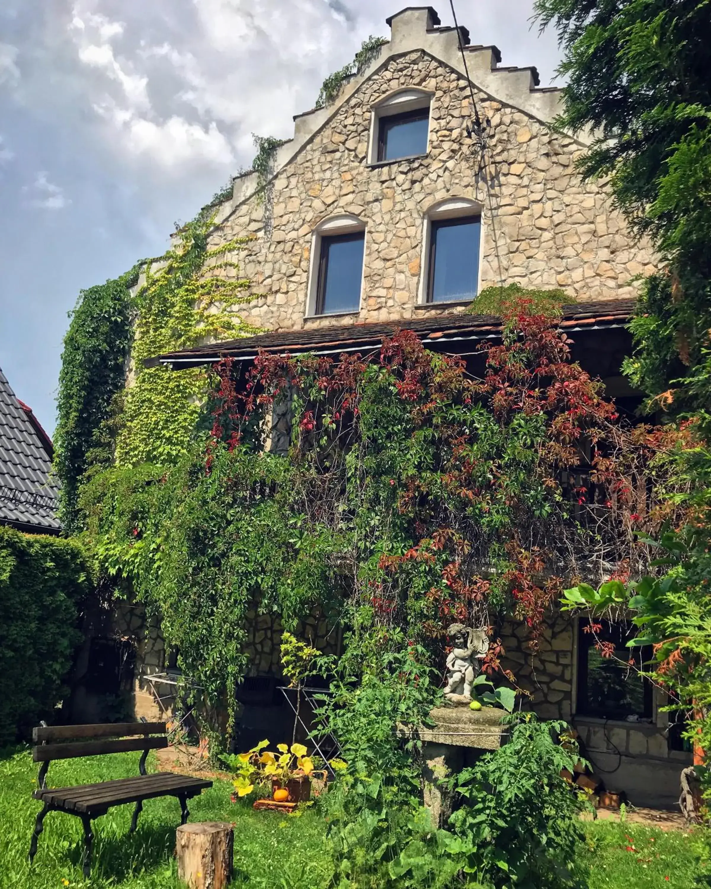 Property building in Dworek Adamski Property building in Dworek Adamski