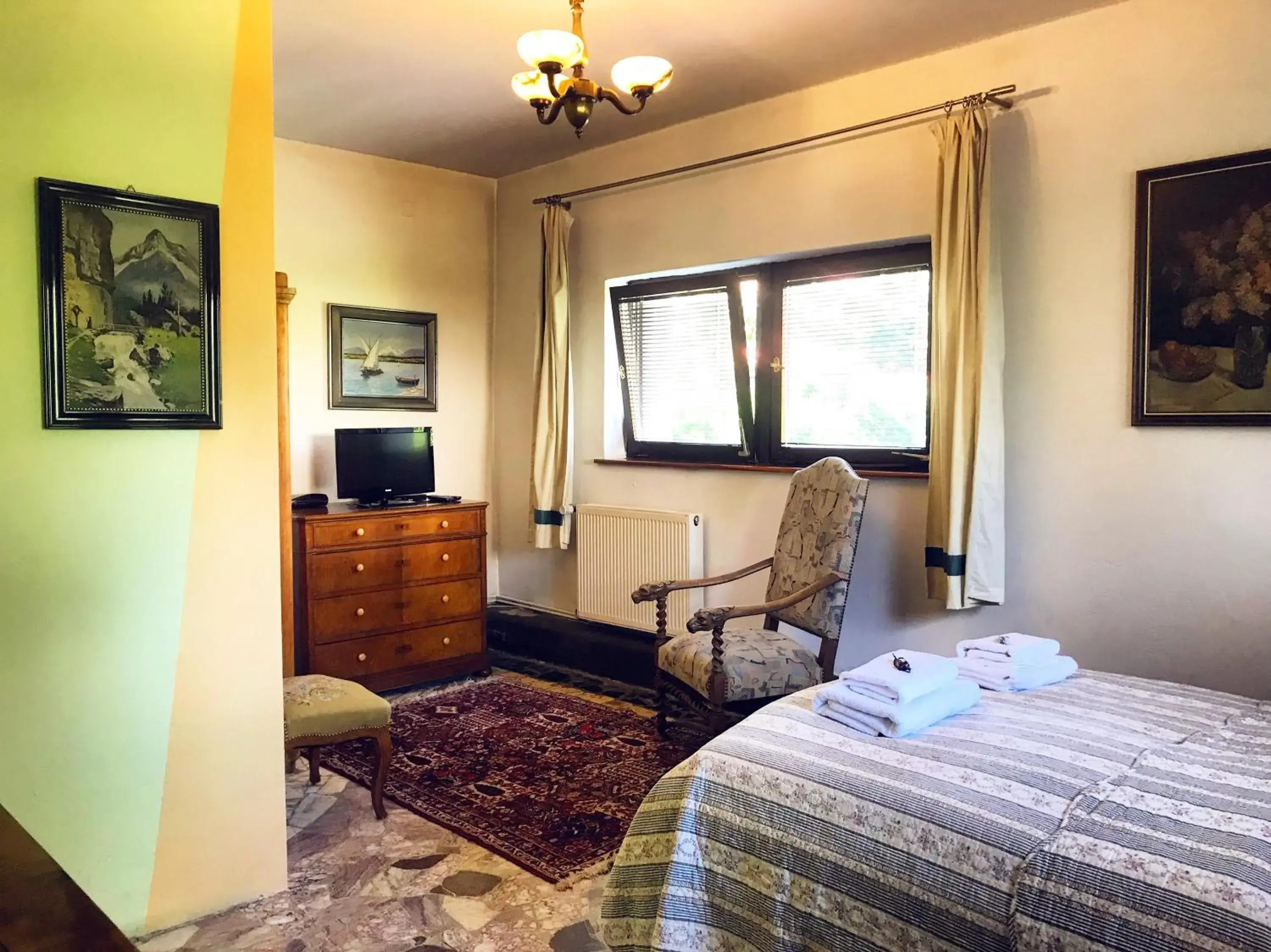 Photo of the whole room, Bed in Dworek Adamski Photo of the whole room, Bed in Dworek Adamski