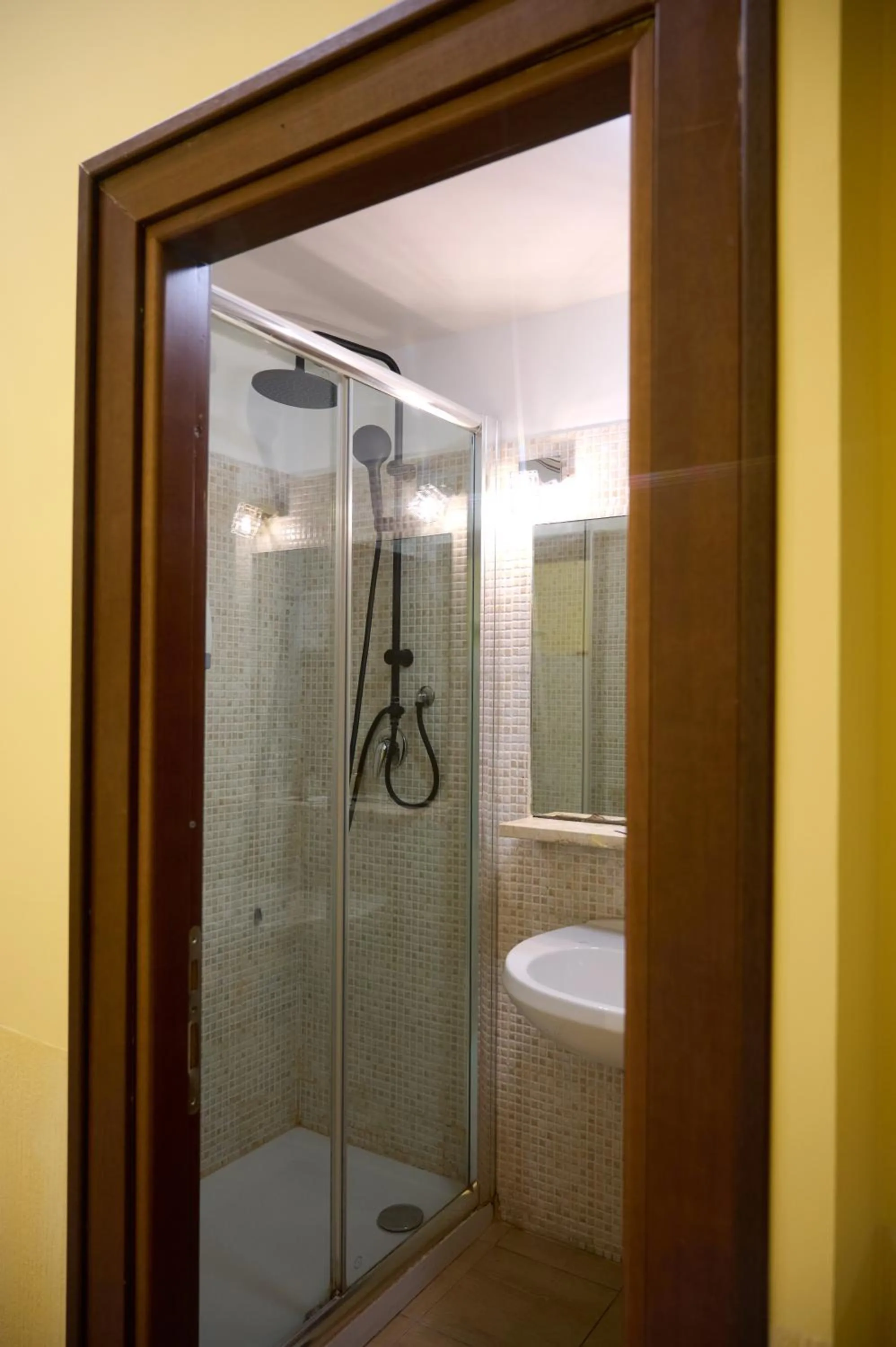 Bedroom in On The Rainbow B&B