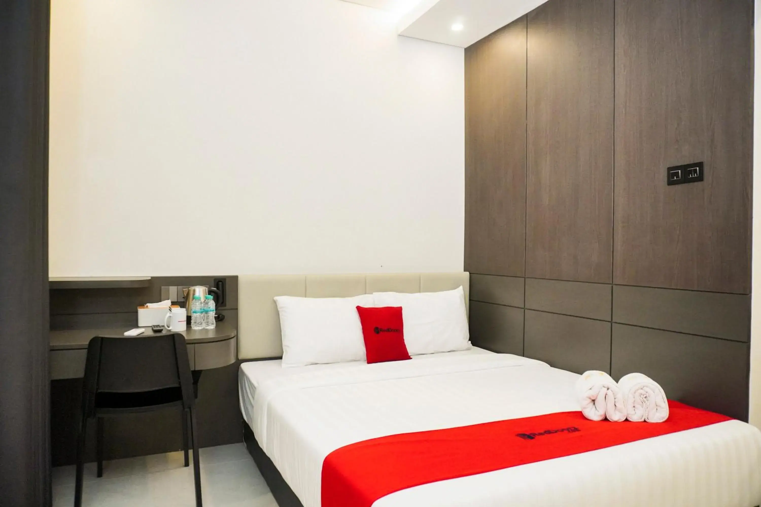Superior Double Room in RedDoorz Plus @ Terban Residence Superior Double Room in RedDoorz Plus @ Terban Residence