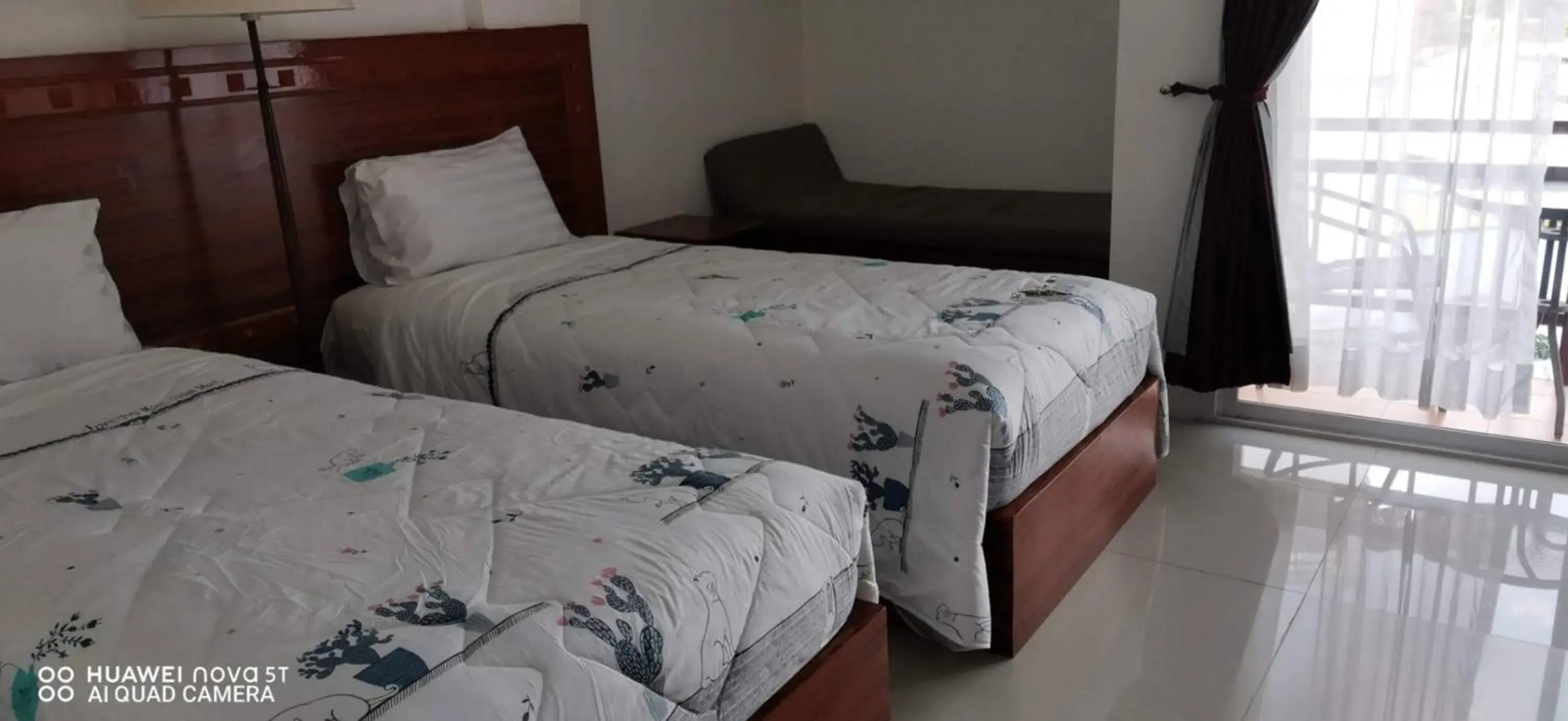 Photo of the whole room, Bed in Sure Guesthouse Photo of the whole room, Bed in Sure Guesthouse