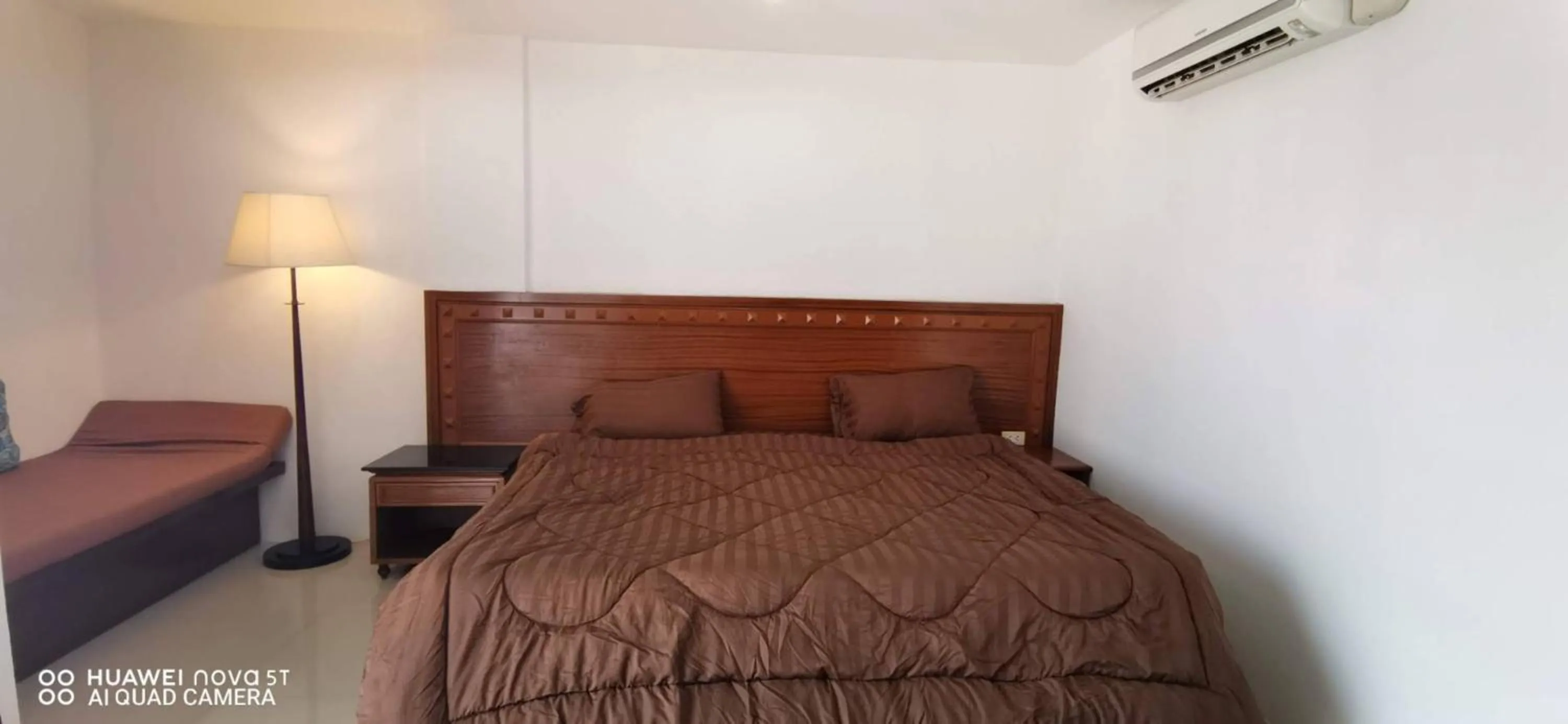 Photo of the whole room, Bed in Sure Guesthouse