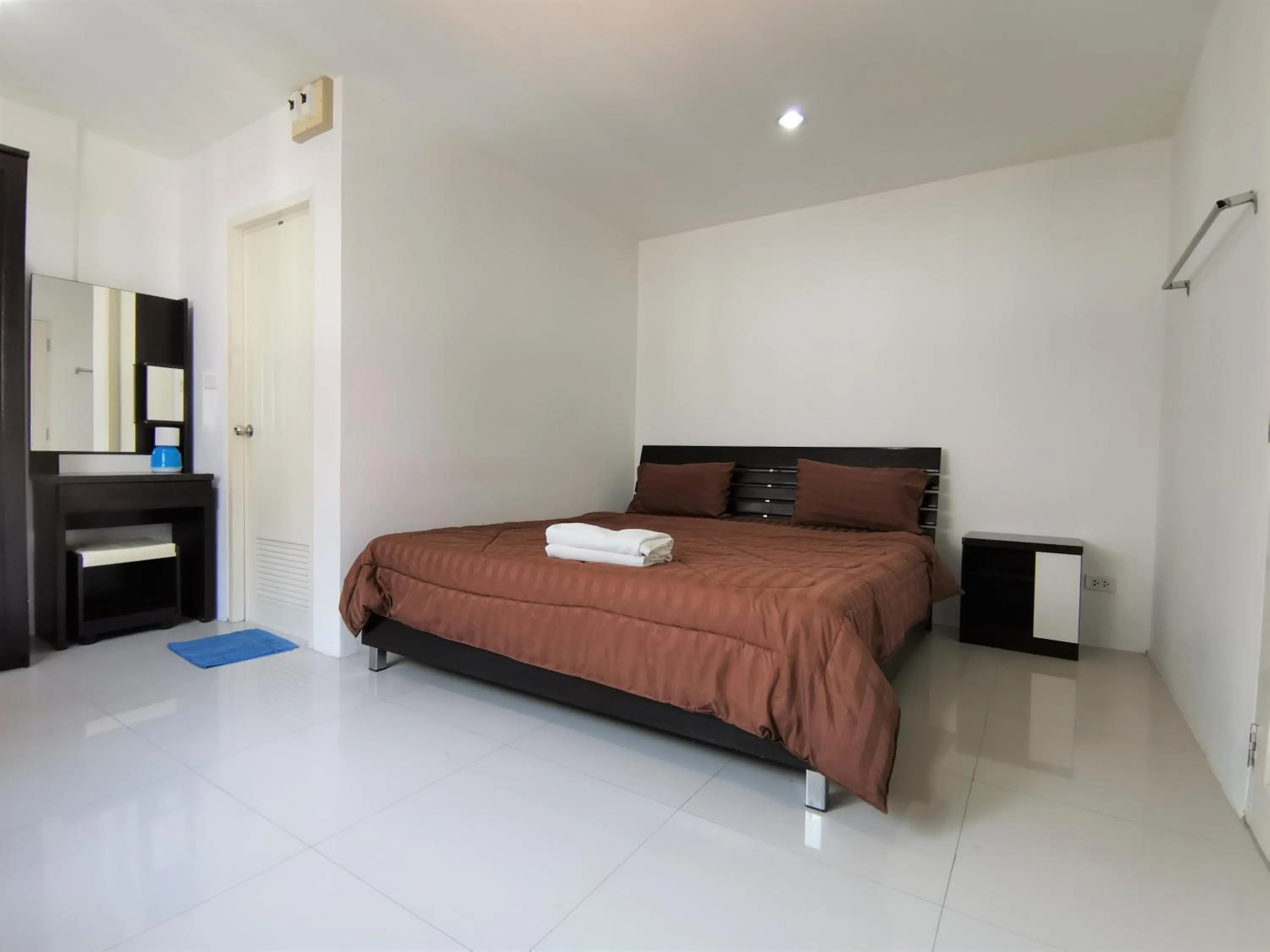 Photo of the whole room, Bed in Sure Guesthouse